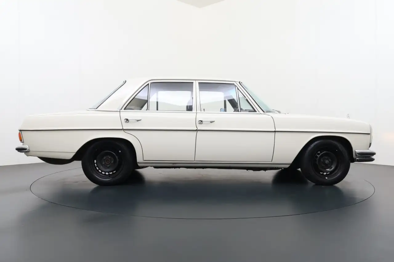 Mercedes-Benz 220 W114 -W115 250 6-Cilinder Schakelbak LPG Oldtimer!, foto 6