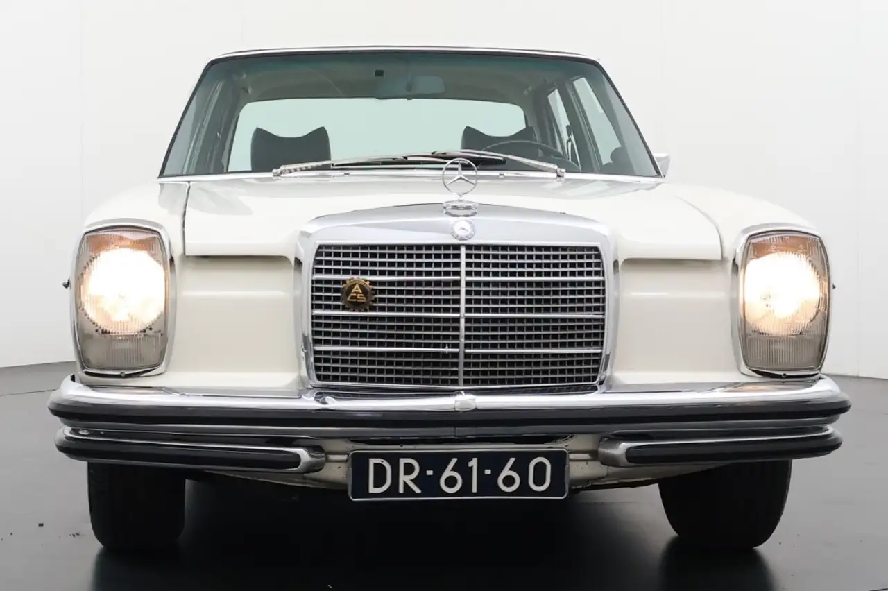 Mercedes-Benz 220 W114 -W115 250 6-Cilinder Schakelbak LPG Oldtimer!, foto 8