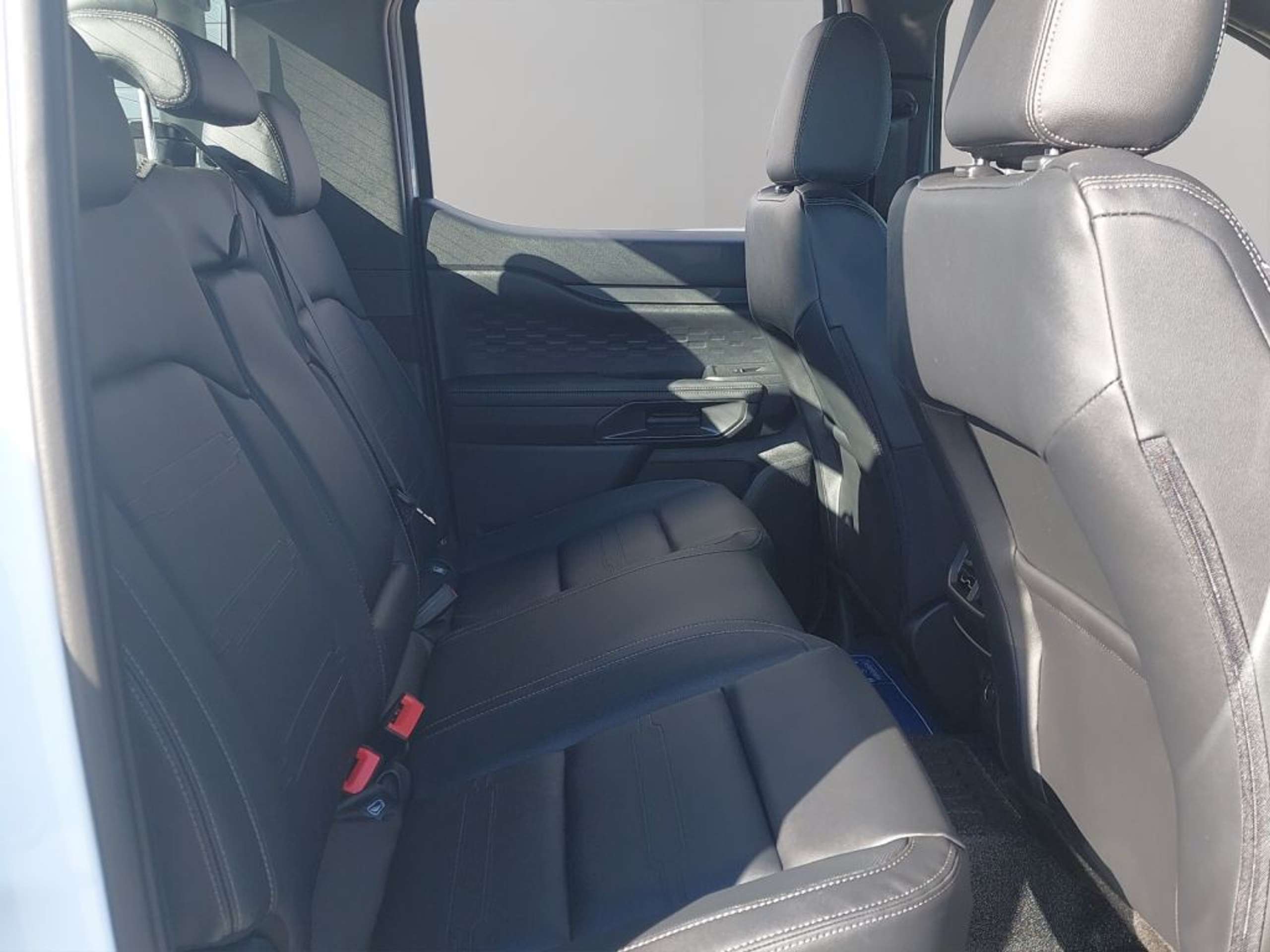 Fahrzeugabbildung Ford Ranger 2,0 l EcoBlue Doppelkabine Tremor *Winter*AHK*ATM - mit KI generiert/bearbeitet