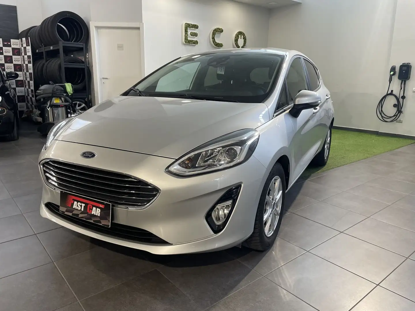 Ford Fiesta 1.5 EcoBlue 5 porte Titanium Argento - 1