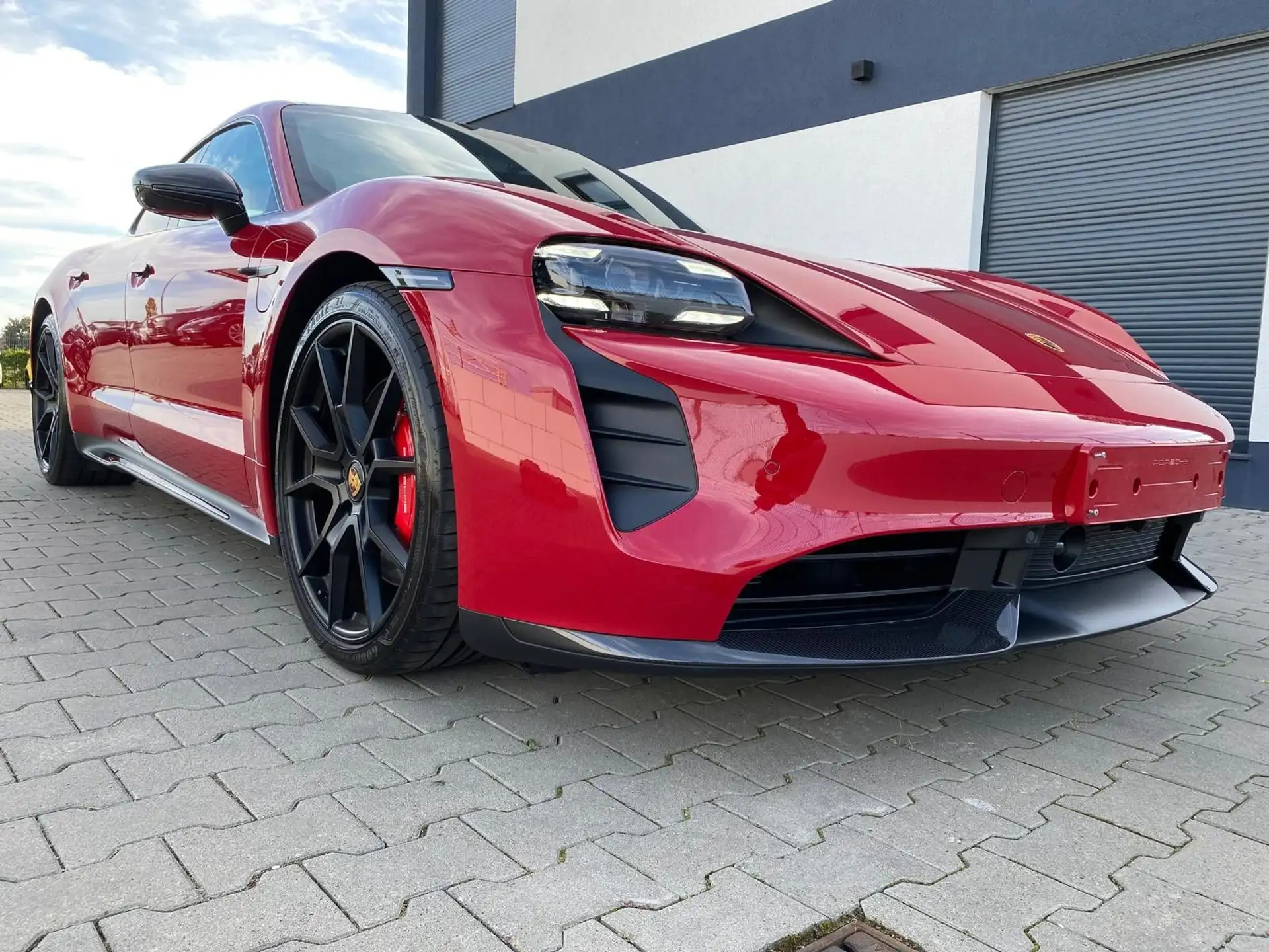 포르쉐 Porsche Taycan GTS 2022 빨강 사진 3