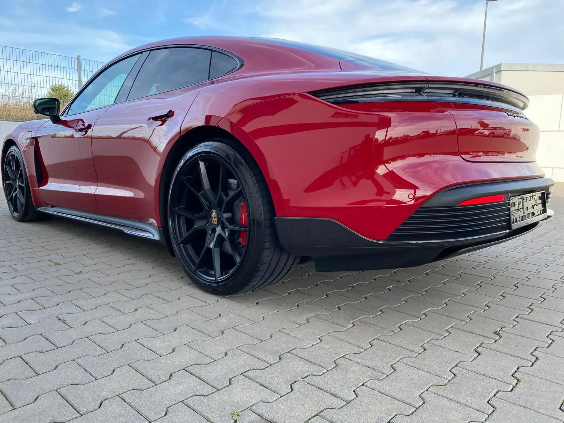 포르쉐 Porsche Taycan GTS 2022 빨강 사진 6