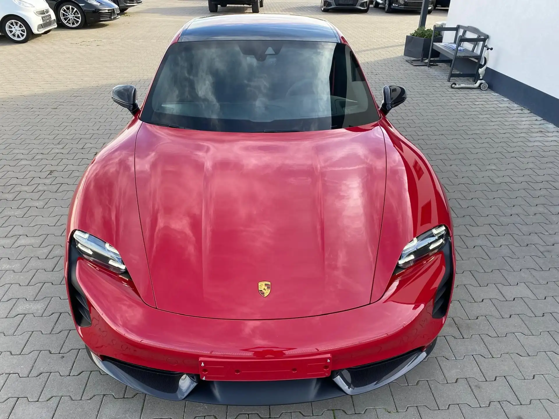 포르쉐 Porsche Taycan GTS 2022 빨강 사진 2