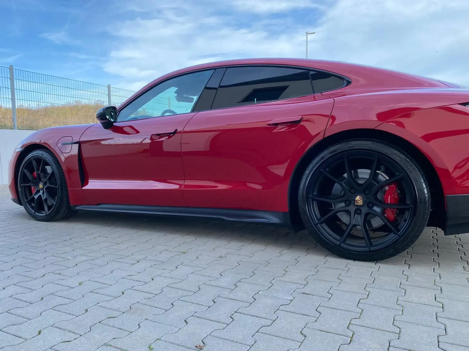 포르쉐 Porsche Taycan GTS 2022 빨강 사진 5