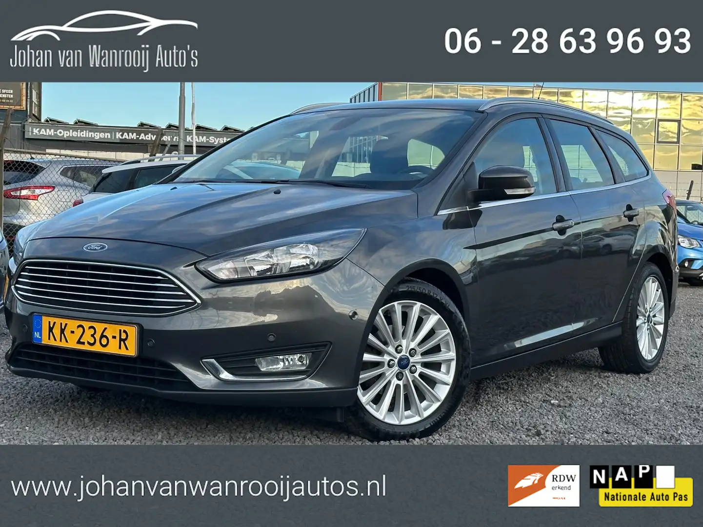 Ford Focus Wagon 1.0 Titanium/NAVI/CAMERA/NW APK Grijs - 1