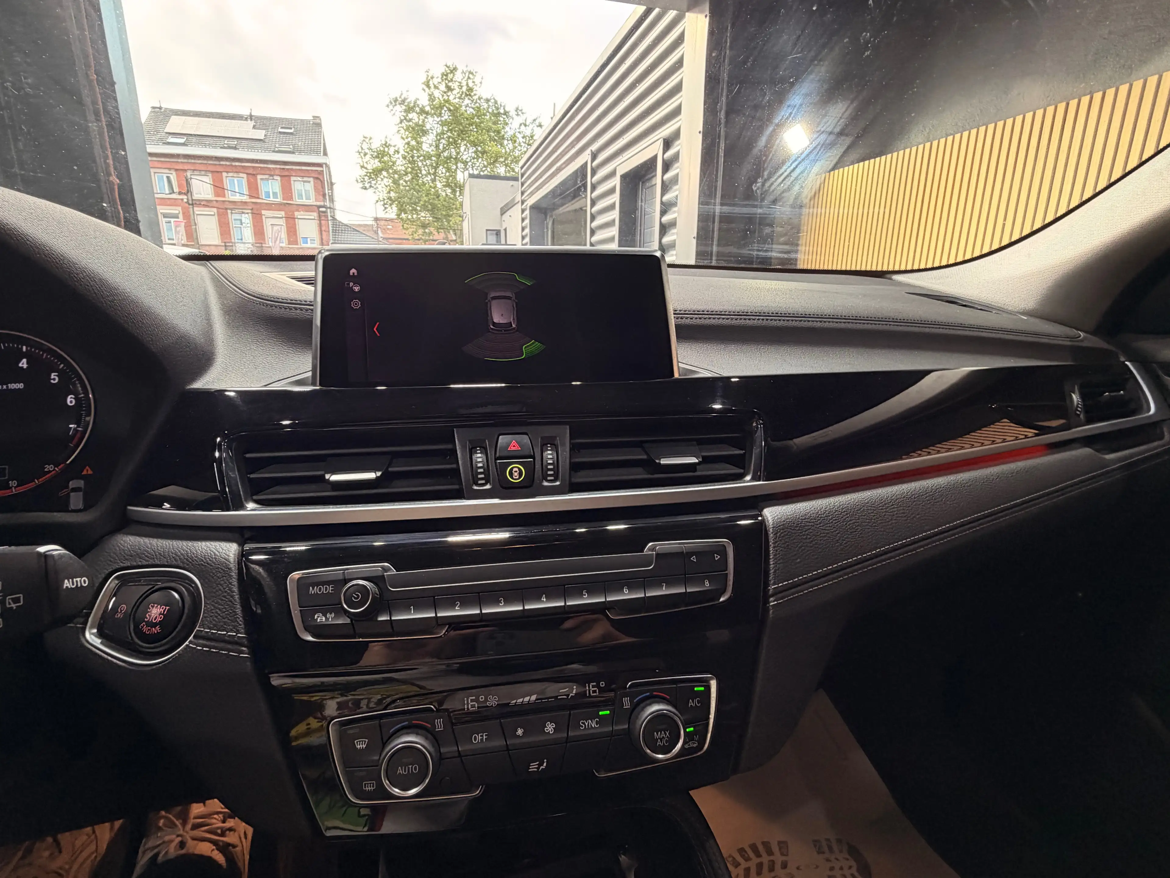BMW X2 1.5i sDrive18 * SPORT * GARANTIE 12 MOIS * 1ER PROP * — photo 14