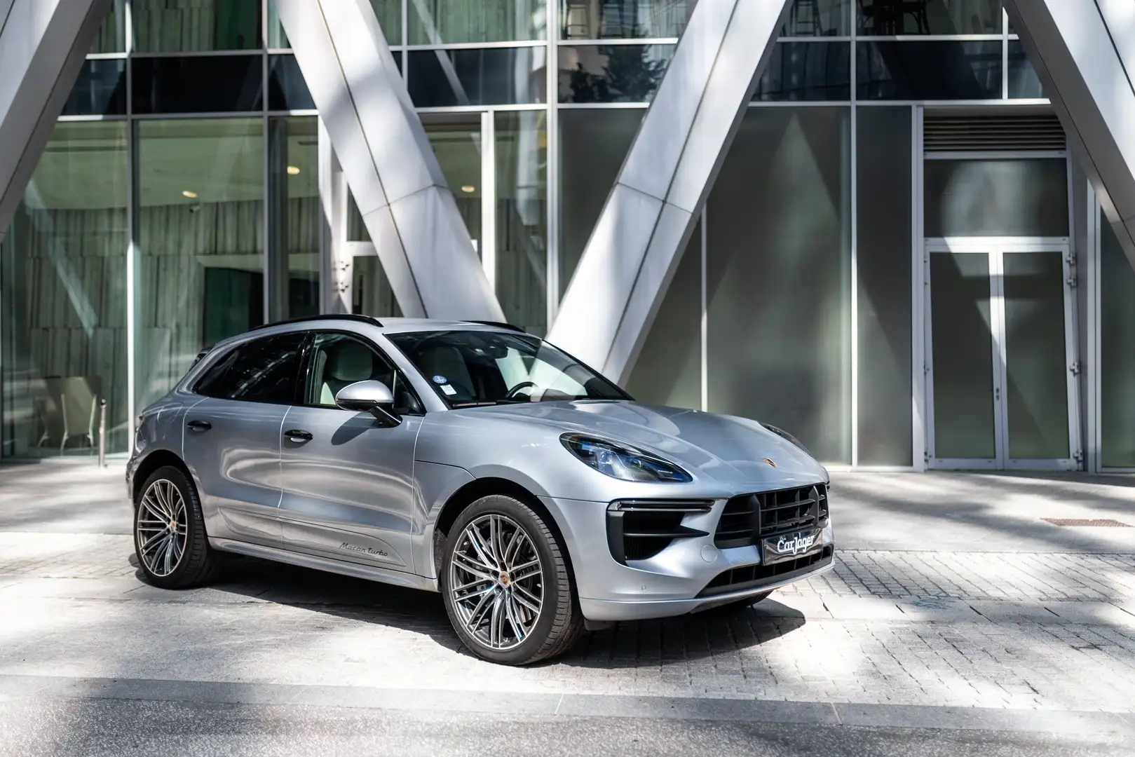Porsche Macan Turbo 3.0 440 ch PDK Gris - 2
