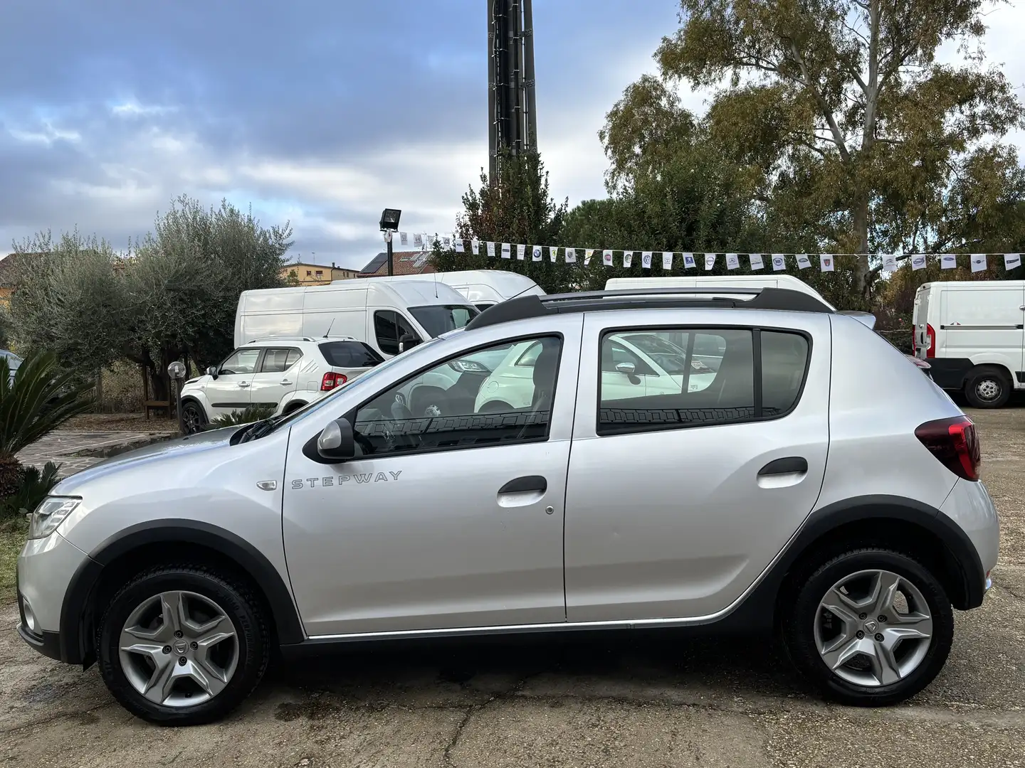 Dacia Sandero II 2018 Stepway  1.5 dci NAVIGATORE, EURO 6 Argento - 1