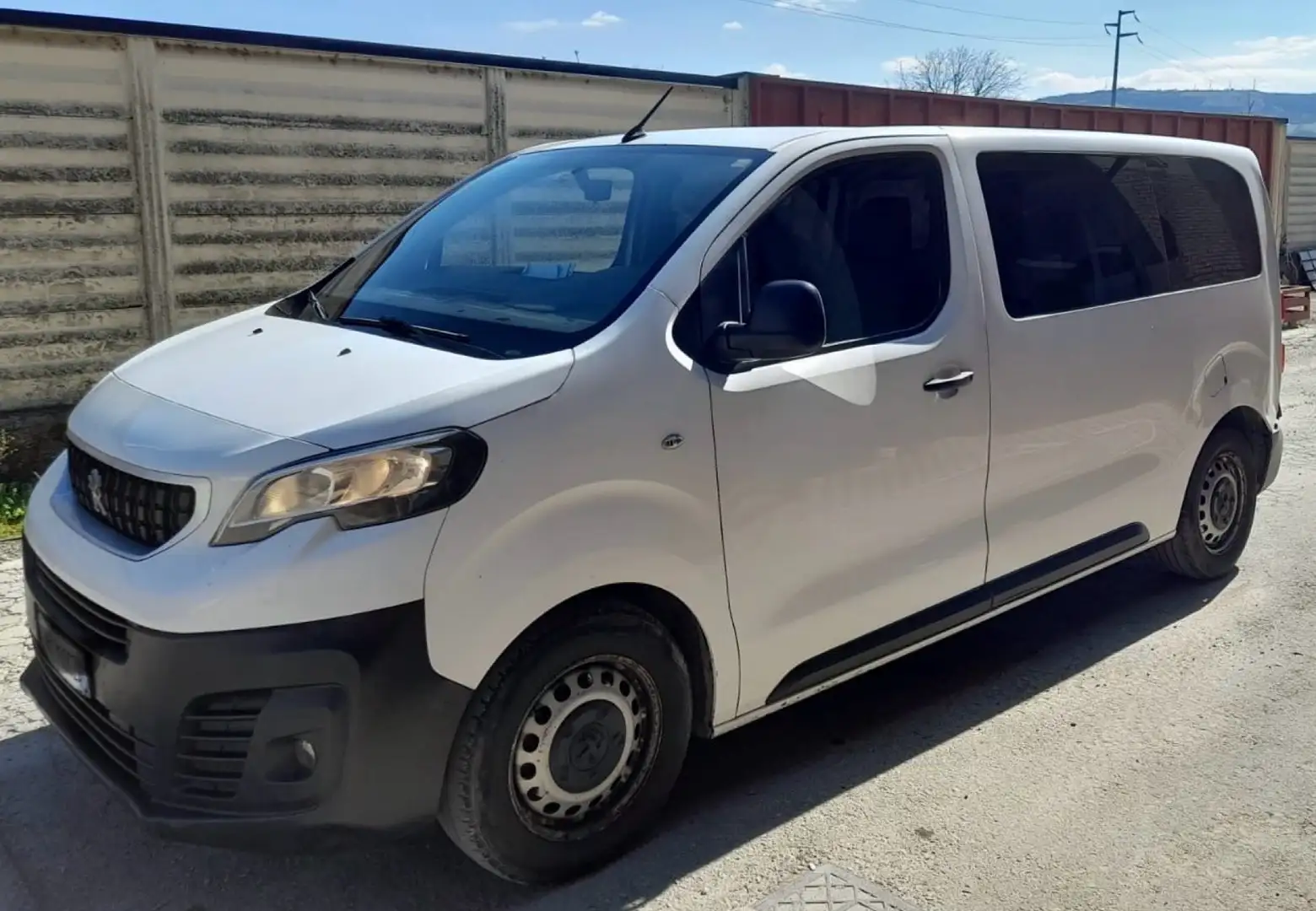 Peugeot Traveller Peugeot Expert Traveller  Autocarro 6 posti Bílá - 1