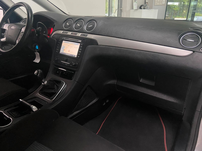 Ford S-Max Business 7-Sitzer Sitzheizung Navi PDC — photo 14
