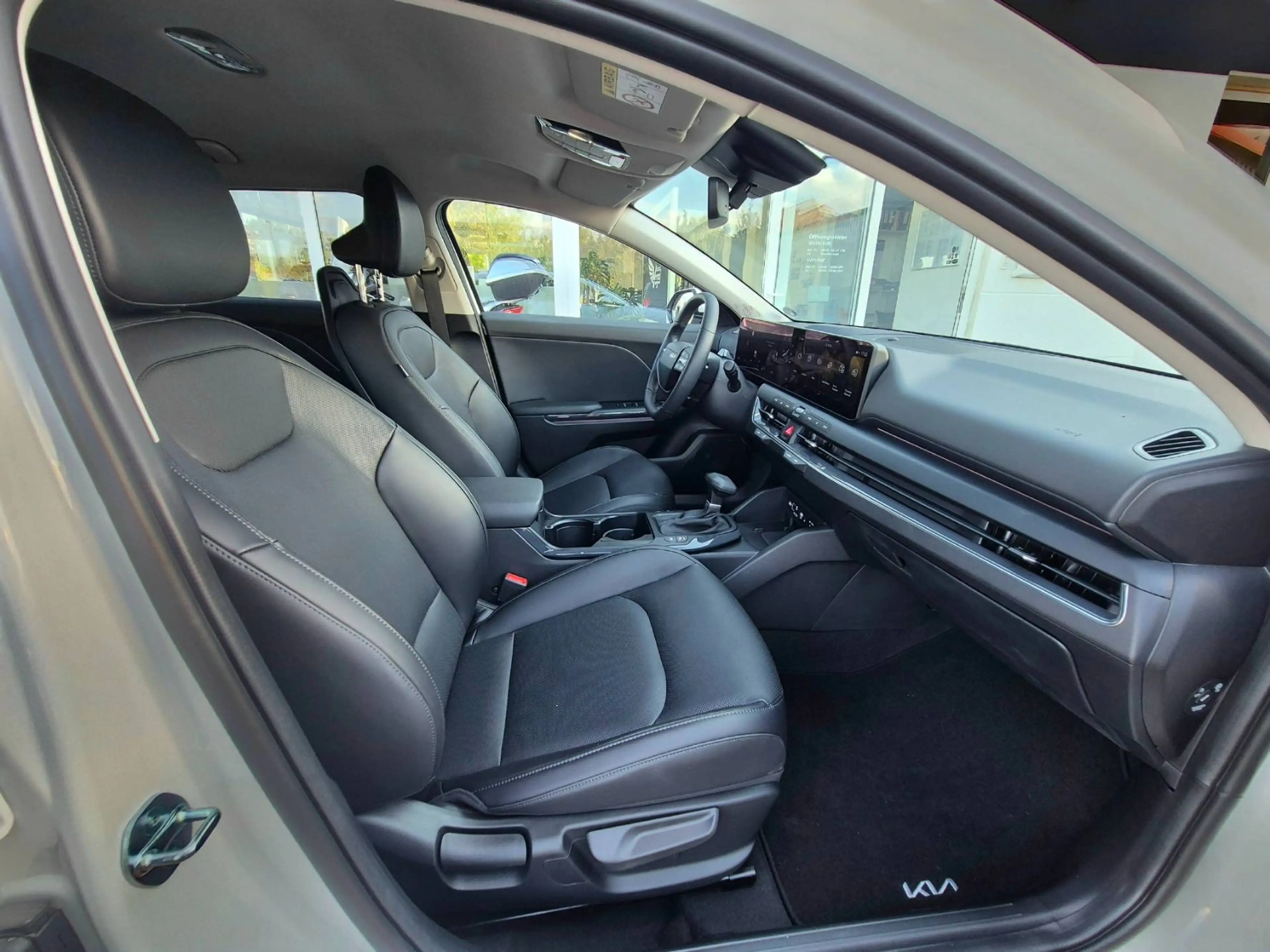 Kia K4 K4 1.6 T-GDI DCT7 150 OPF Spirit 360° Kamera — photo 10