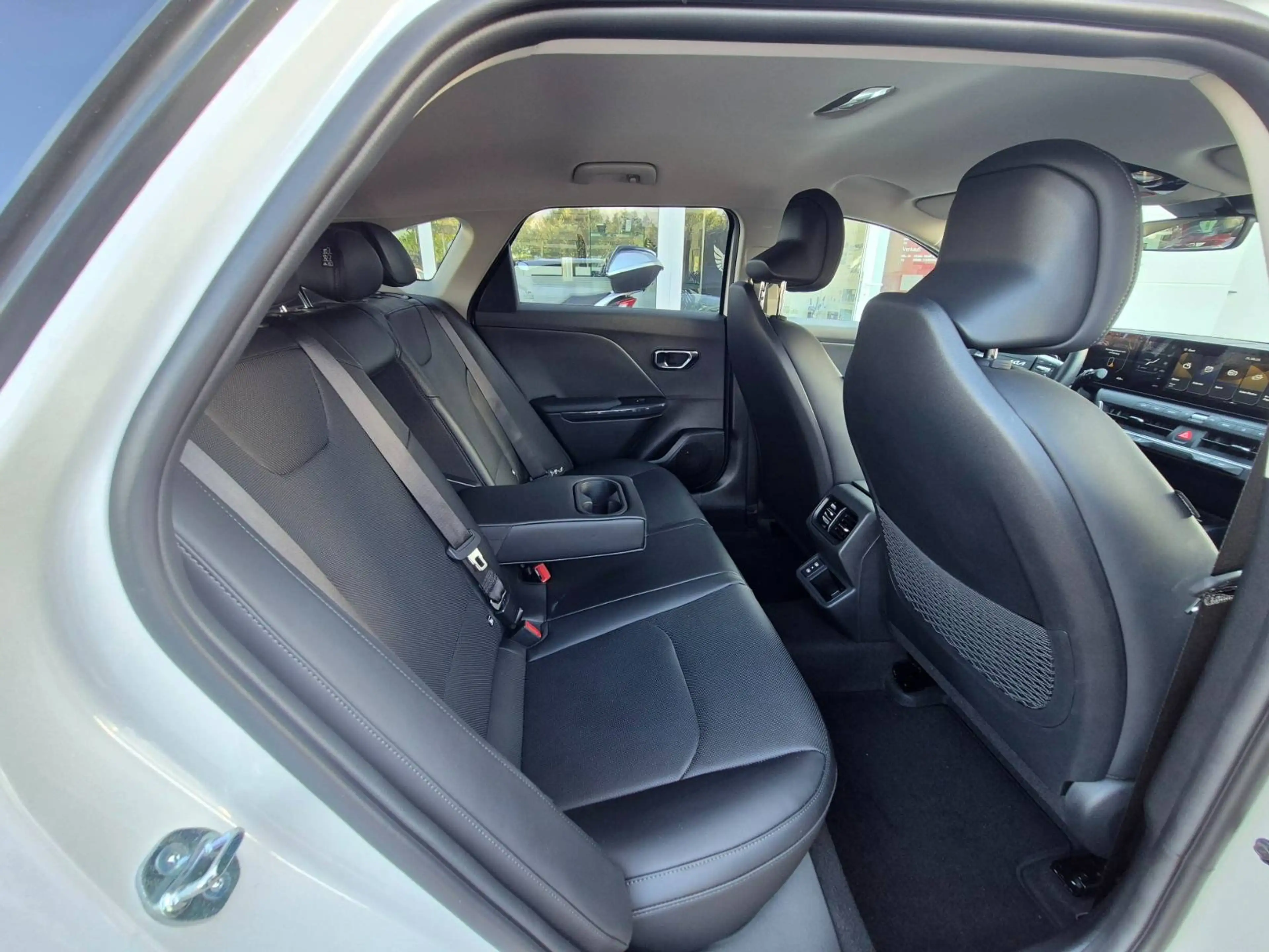 Kia K4 K4 1.6 T-GDI DCT7 150 OPF Spirit 360° Kamera — photo 13