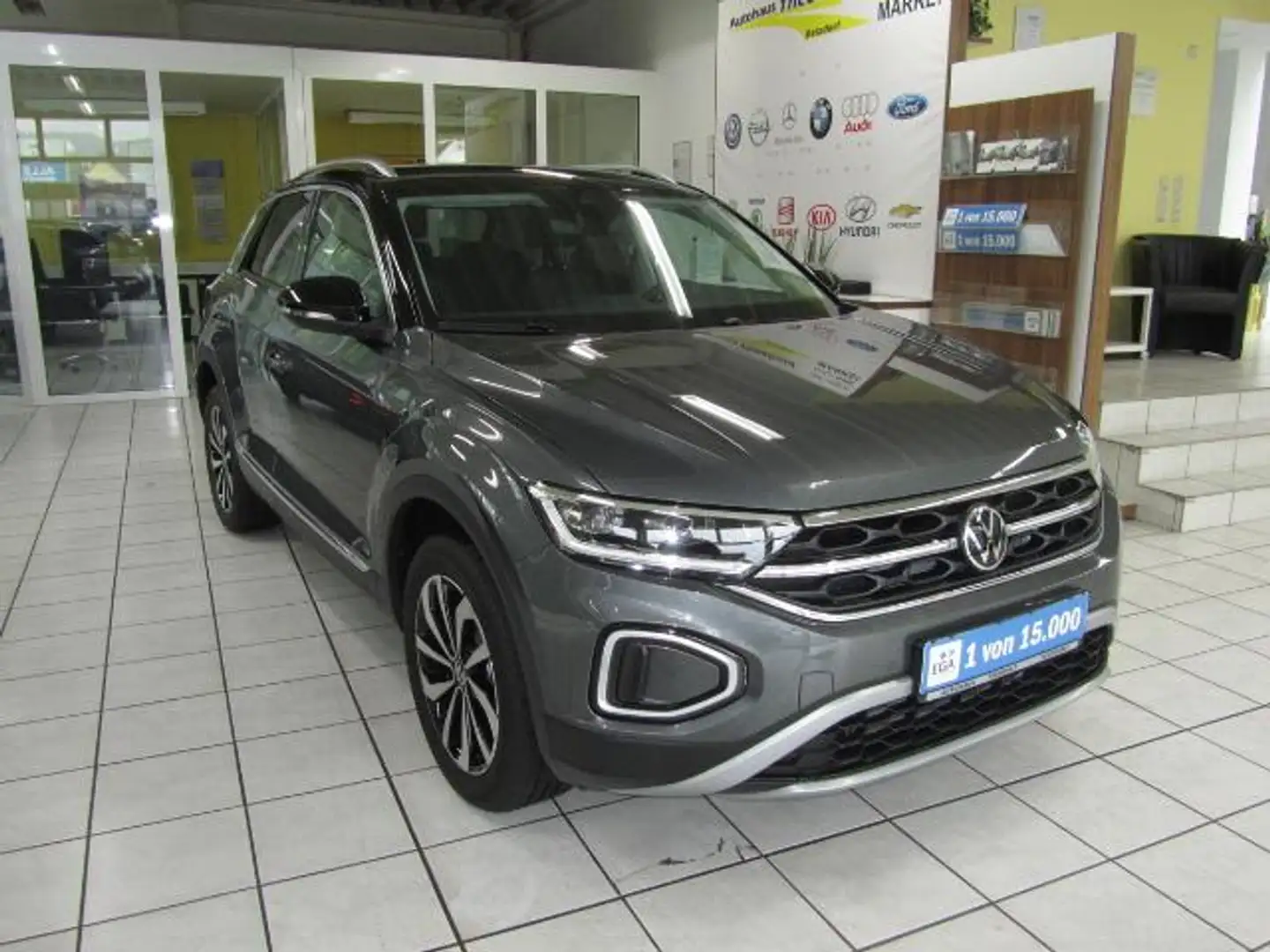 Volkswagen T-Roc 1.5 TSI Style Grau - 2
