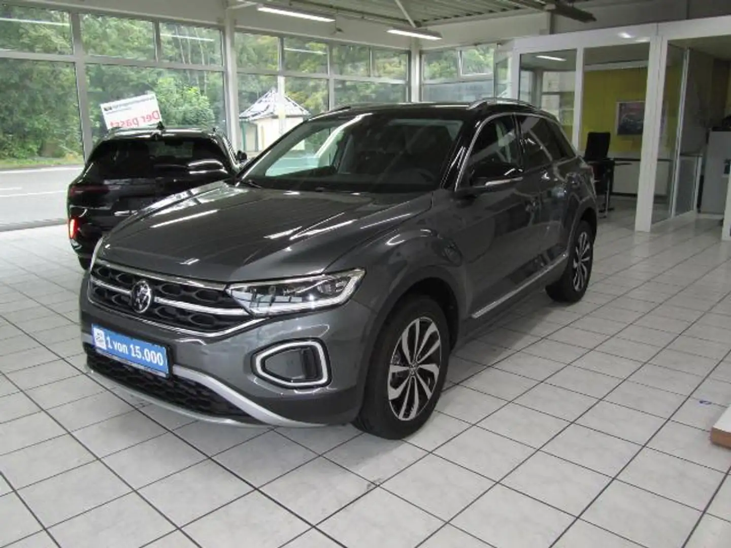 Volkswagen T-Roc 1.5 TSI Style Grau - 1