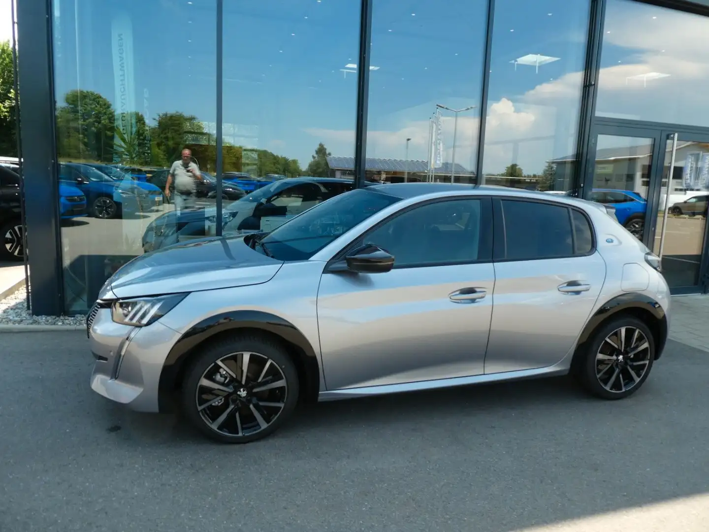 Peugeot 208 e- GT, SHZ, Navi, Kamera, LED Grijs - 2
