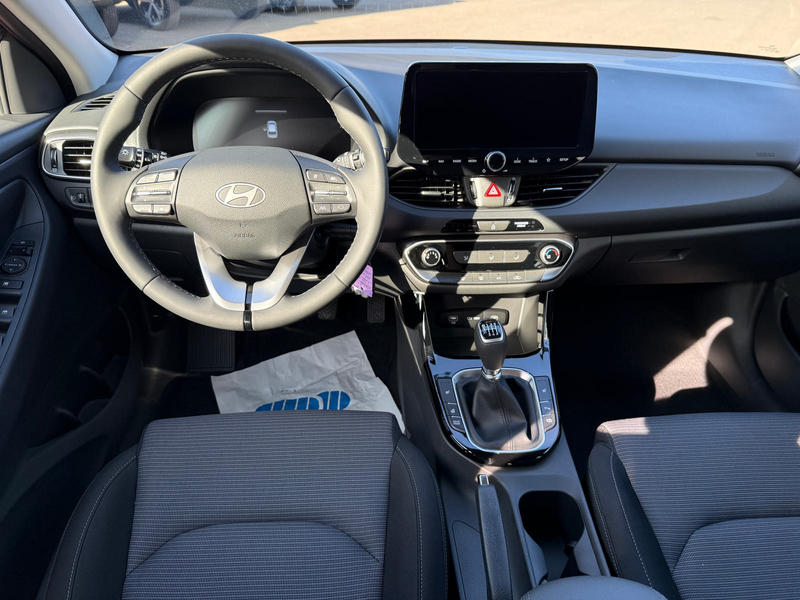Hyundai i30 Kombi Family*RFK*SHZ*LHZ*SHA*LED*Navi*AppCo — photo 12