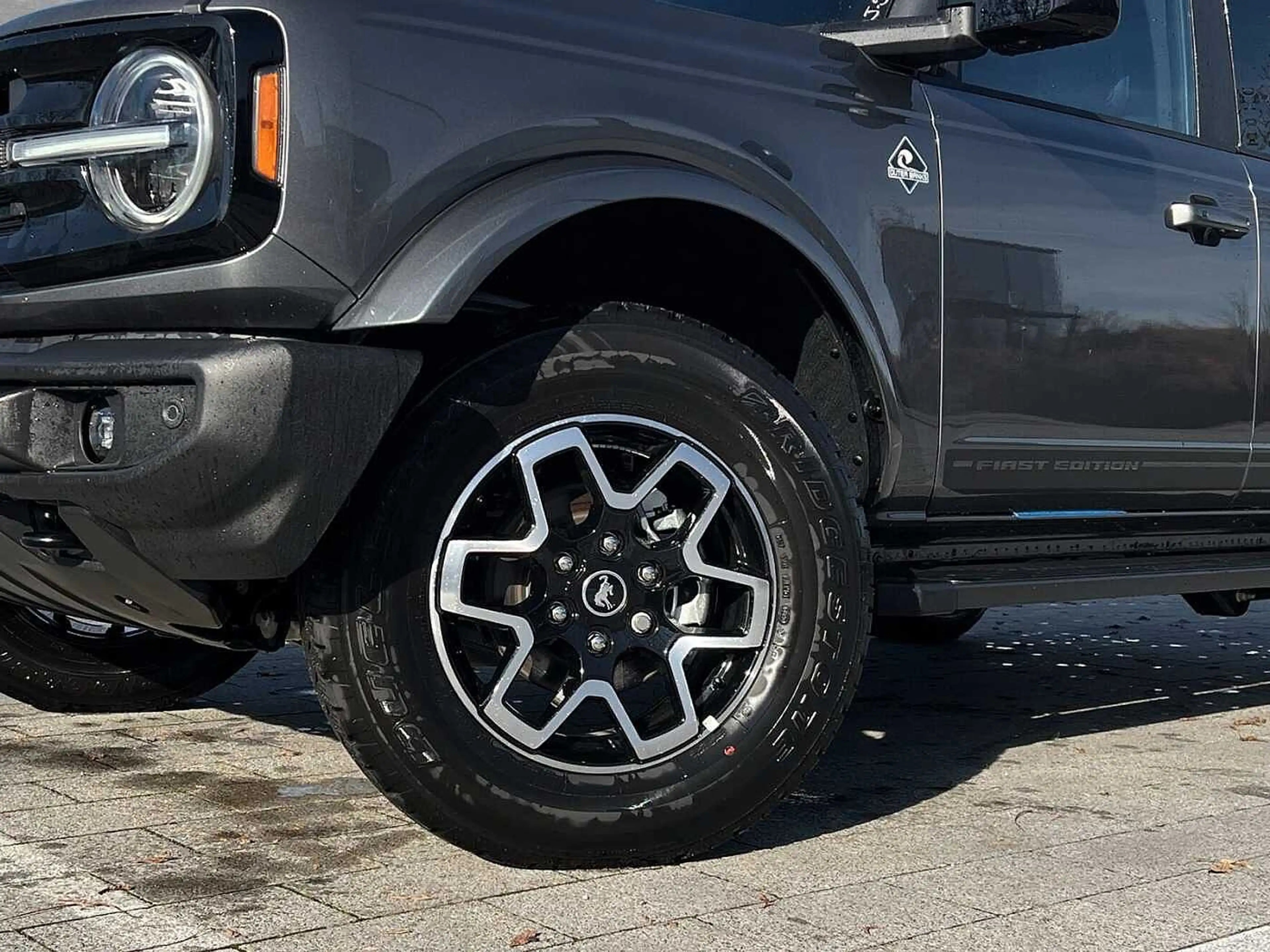 Ford Bronco 2.7 EcoBoost V6 Outer Banks — photo 9