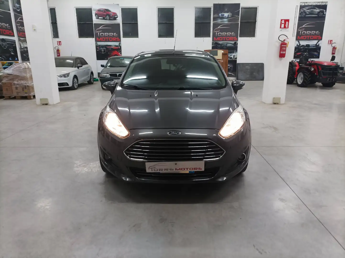 Ford Fiesta Fiesta VI 2013 5p 1.5 tdci Titanium 75cv E6 Grigio - 2