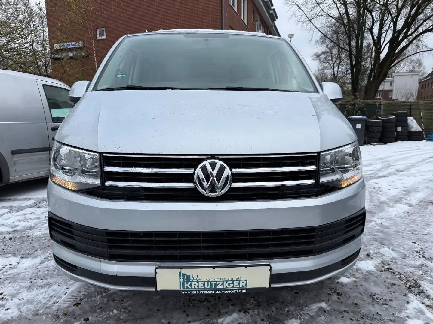 Volkswagen T6 Caravelle Argent - 2