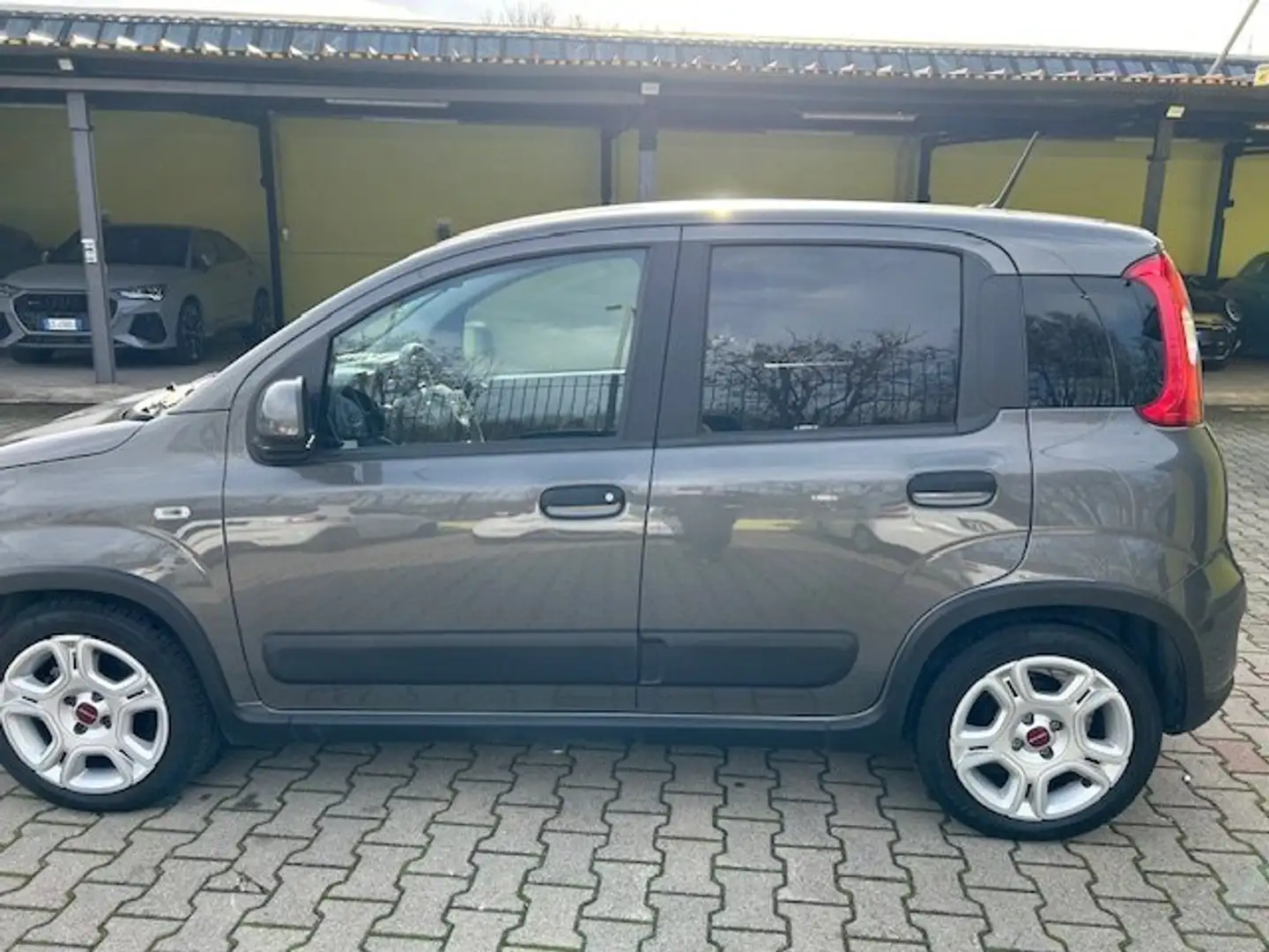 Fiat Panda Panda 1.0 hybrid City Garanzia fiat Grigio - 2