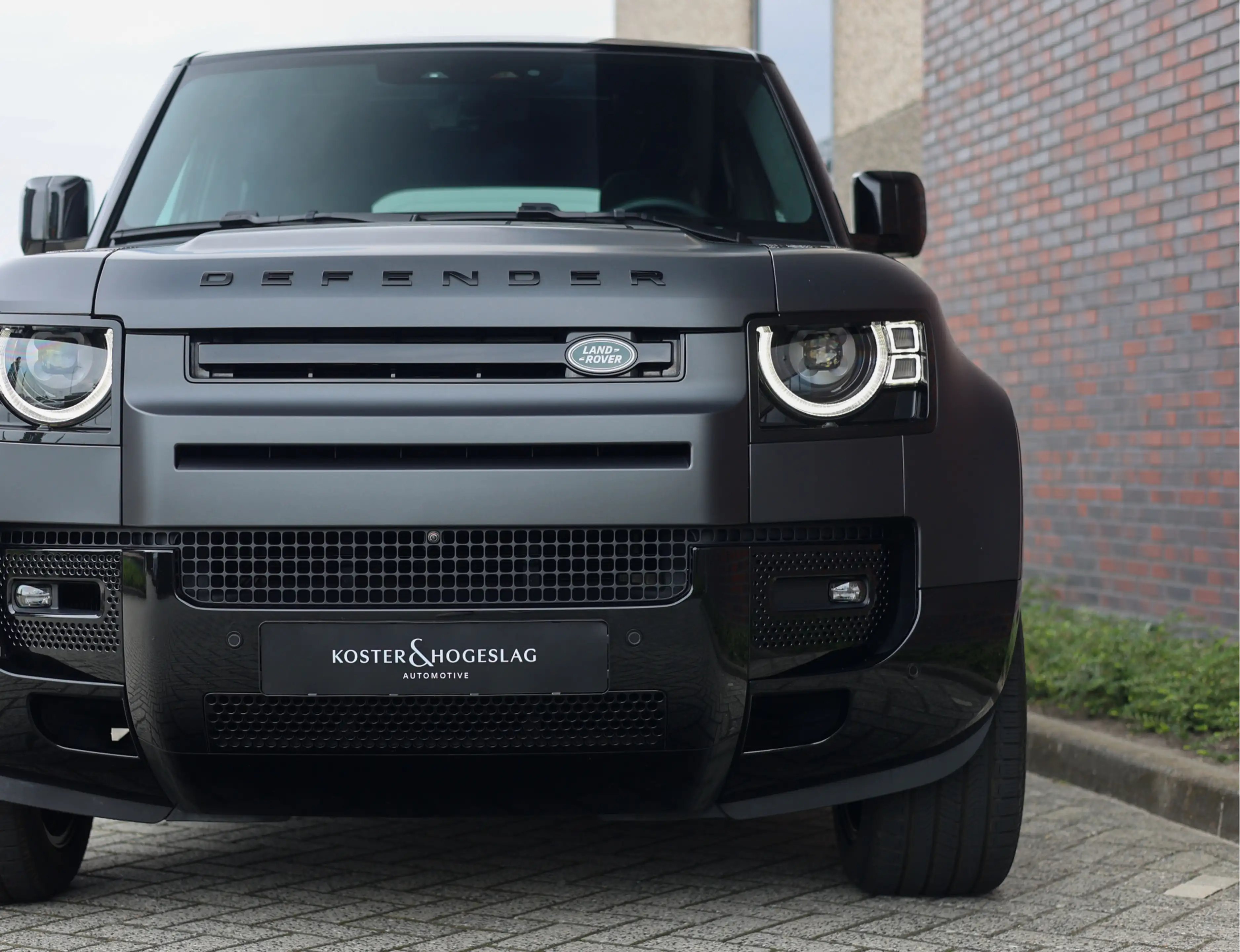 Land Rover Defender P300e X-Dynamic HSE | Trekhaak - HUD - Meridian — photo 13