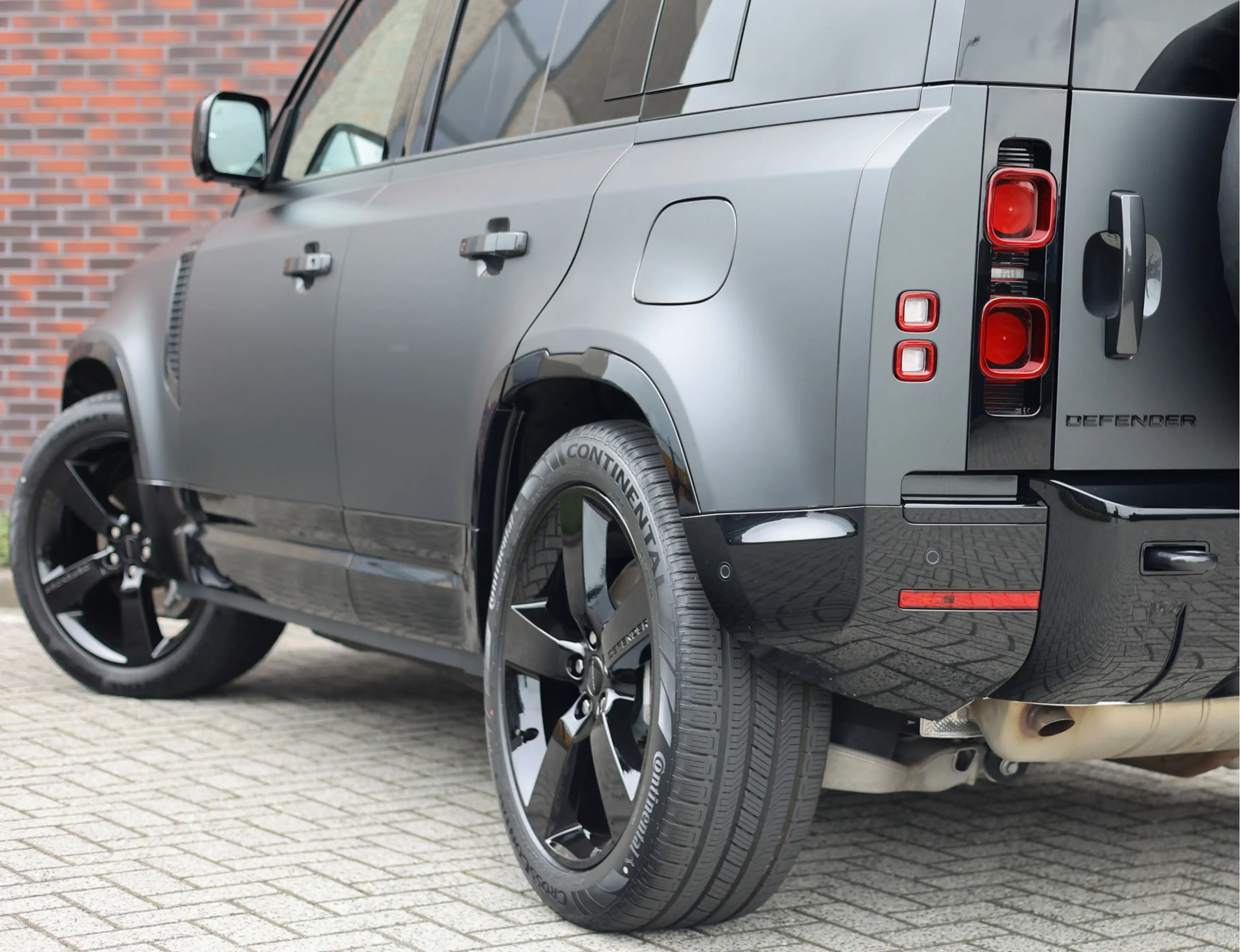 Land Rover Defender P300e X-Dynamic HSE | Trekhaak - HUD - Meridian — photo 7
