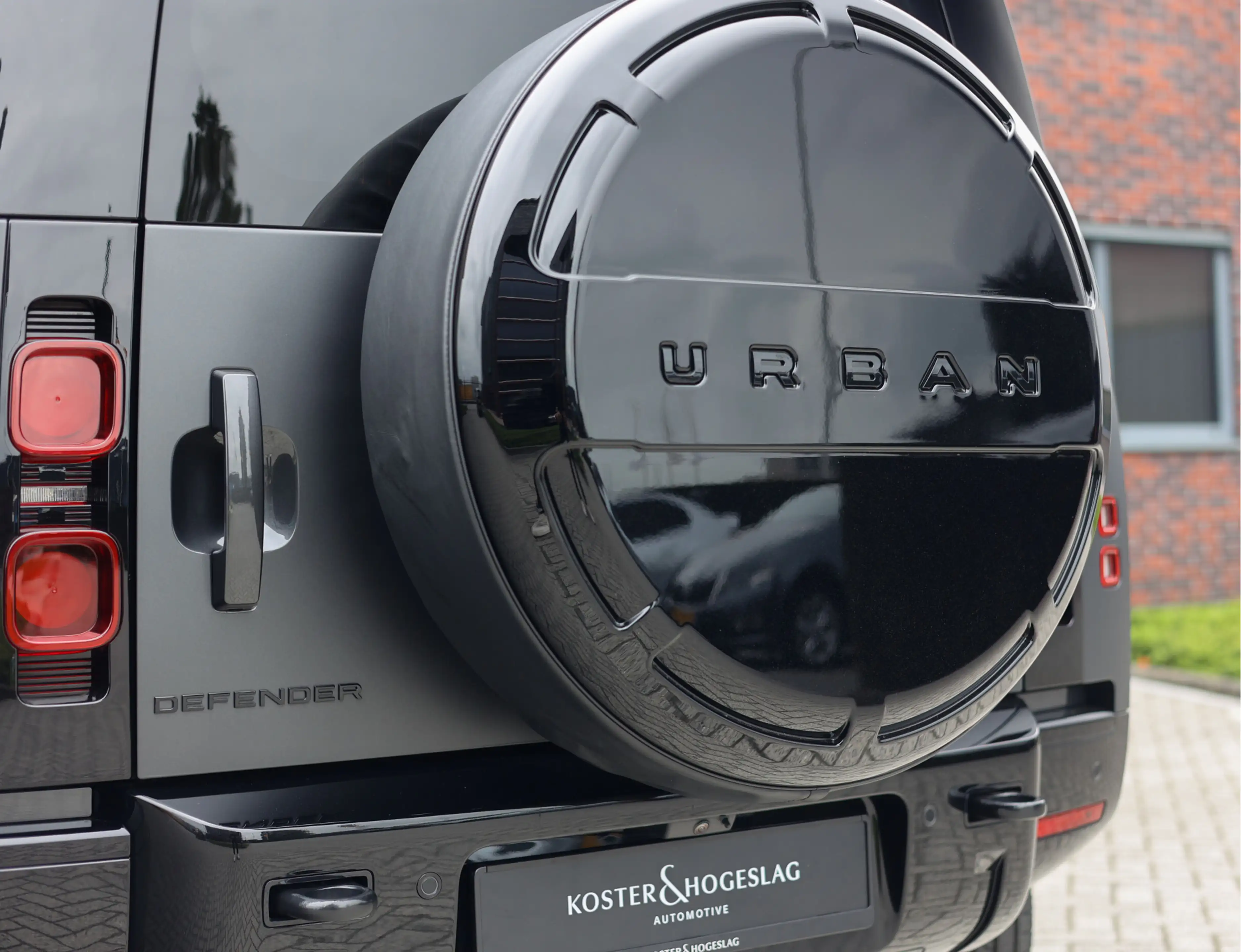 Land Rover Defender P300e X-Dynamic HSE | Trekhaak - HUD - Meridian — photo 12