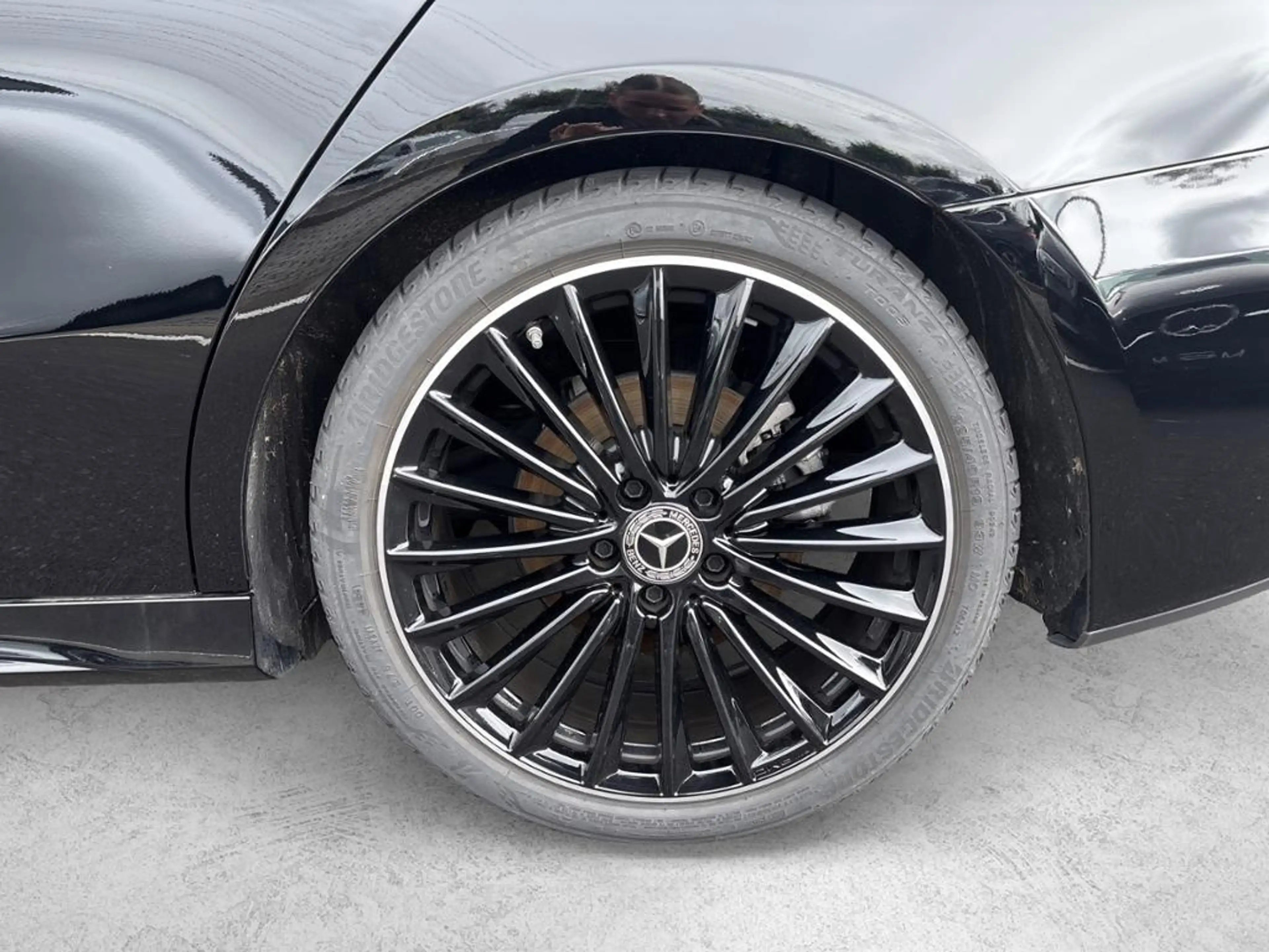 Mercedes-Benz A 220 4MATIC Limousine AMG AHK PANO LED KAMERA — photo 4