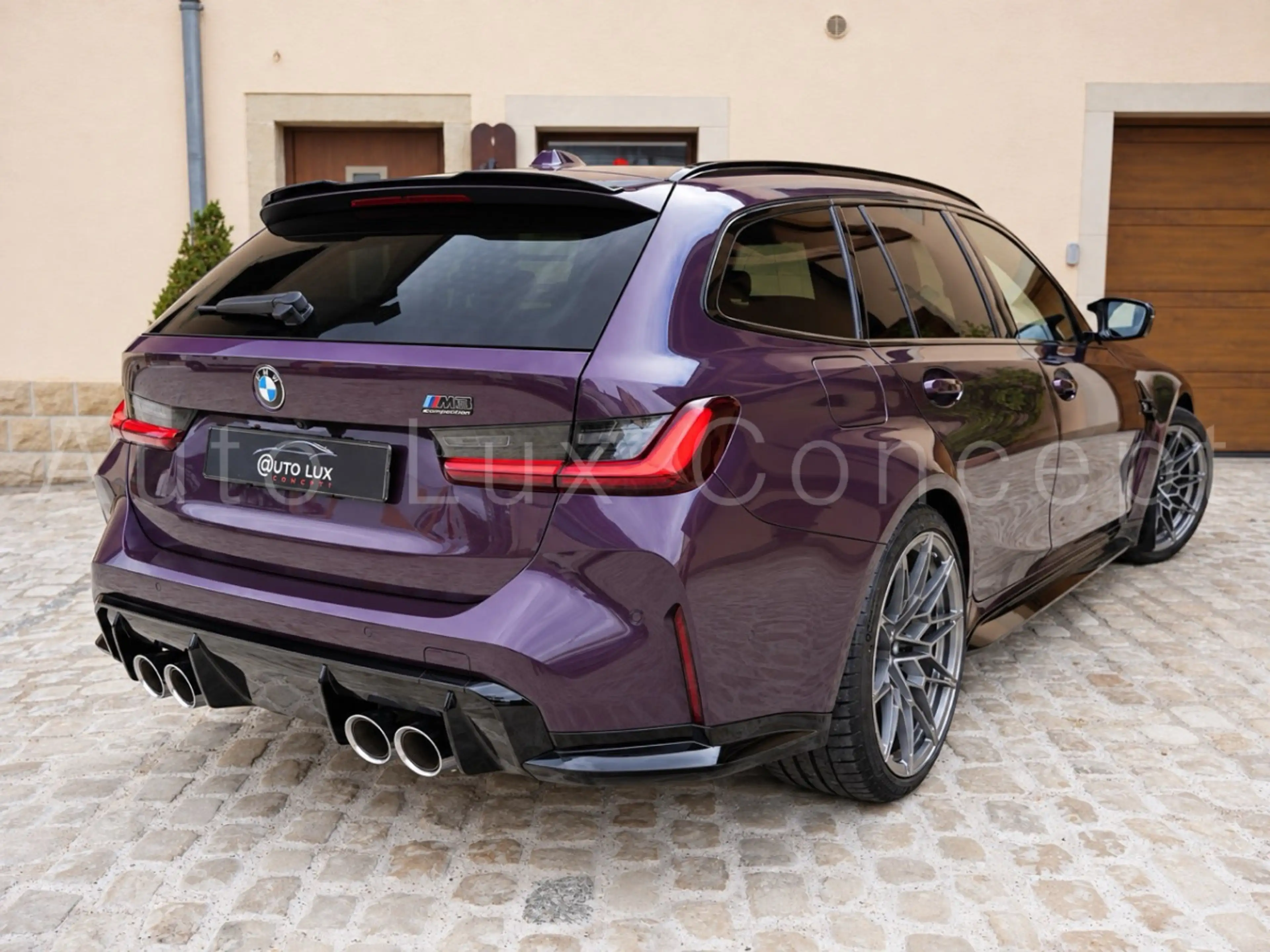 BMW M3 Competition M xDrive Touring — photo 3
