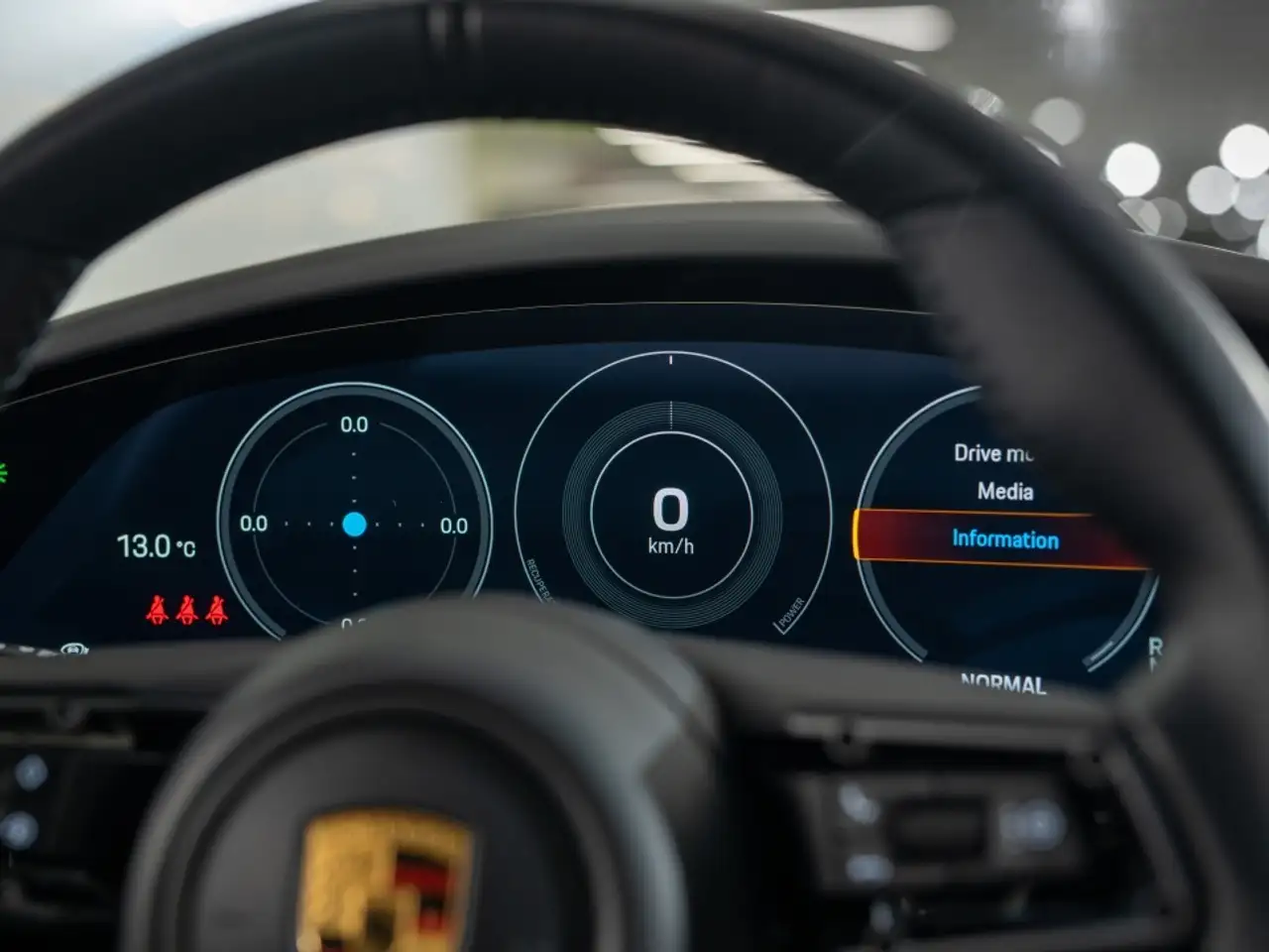 Porsche Taycan снимка Porsche Taycan
