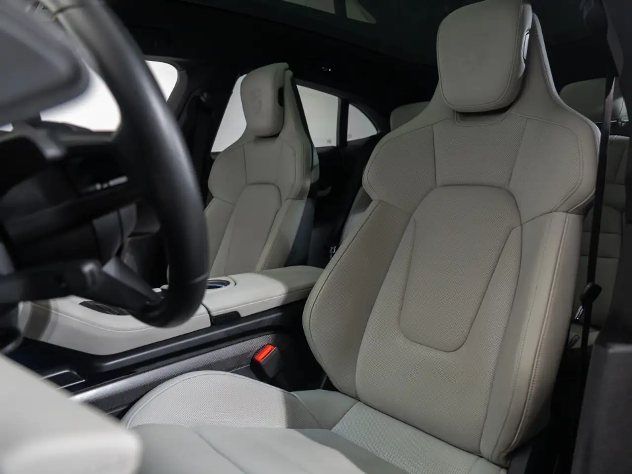 Porsche Taycan снимка Porsche Taycan