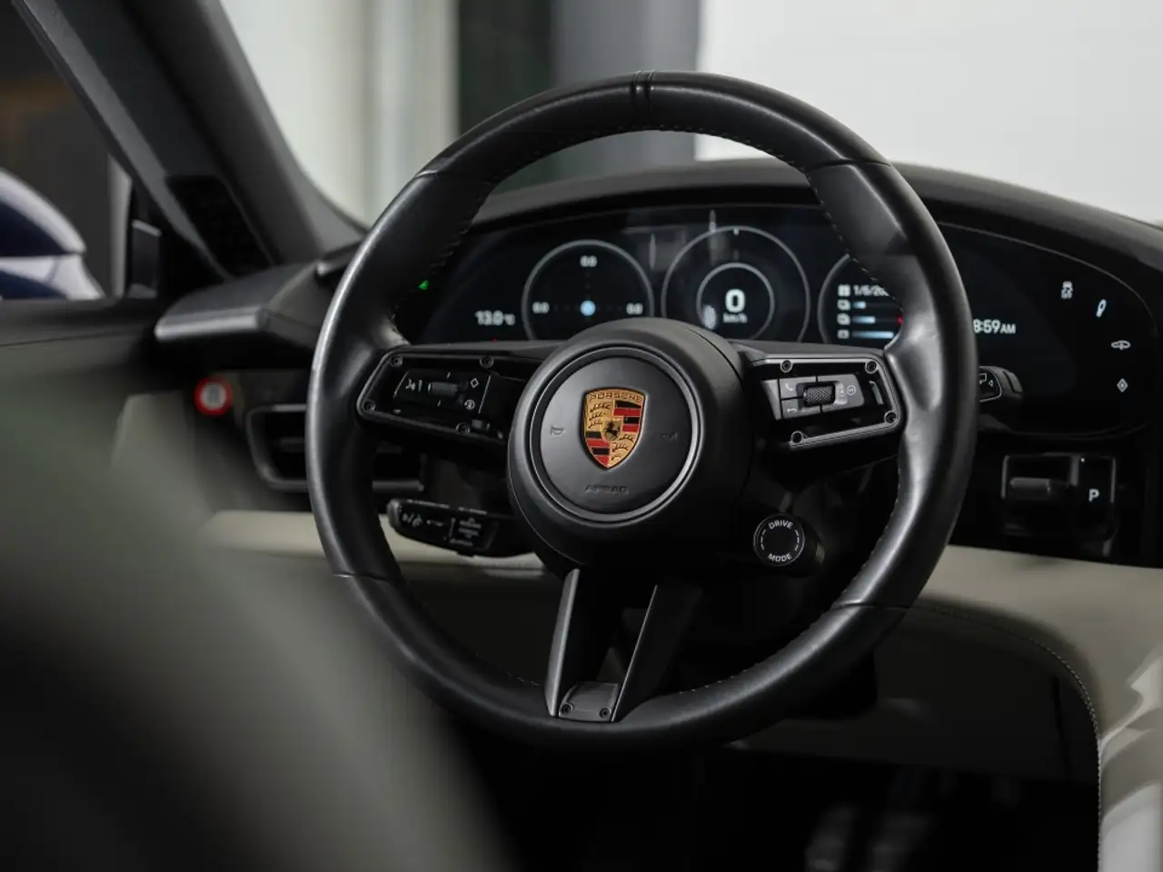 Porsche Taycan снимка Porsche Taycan