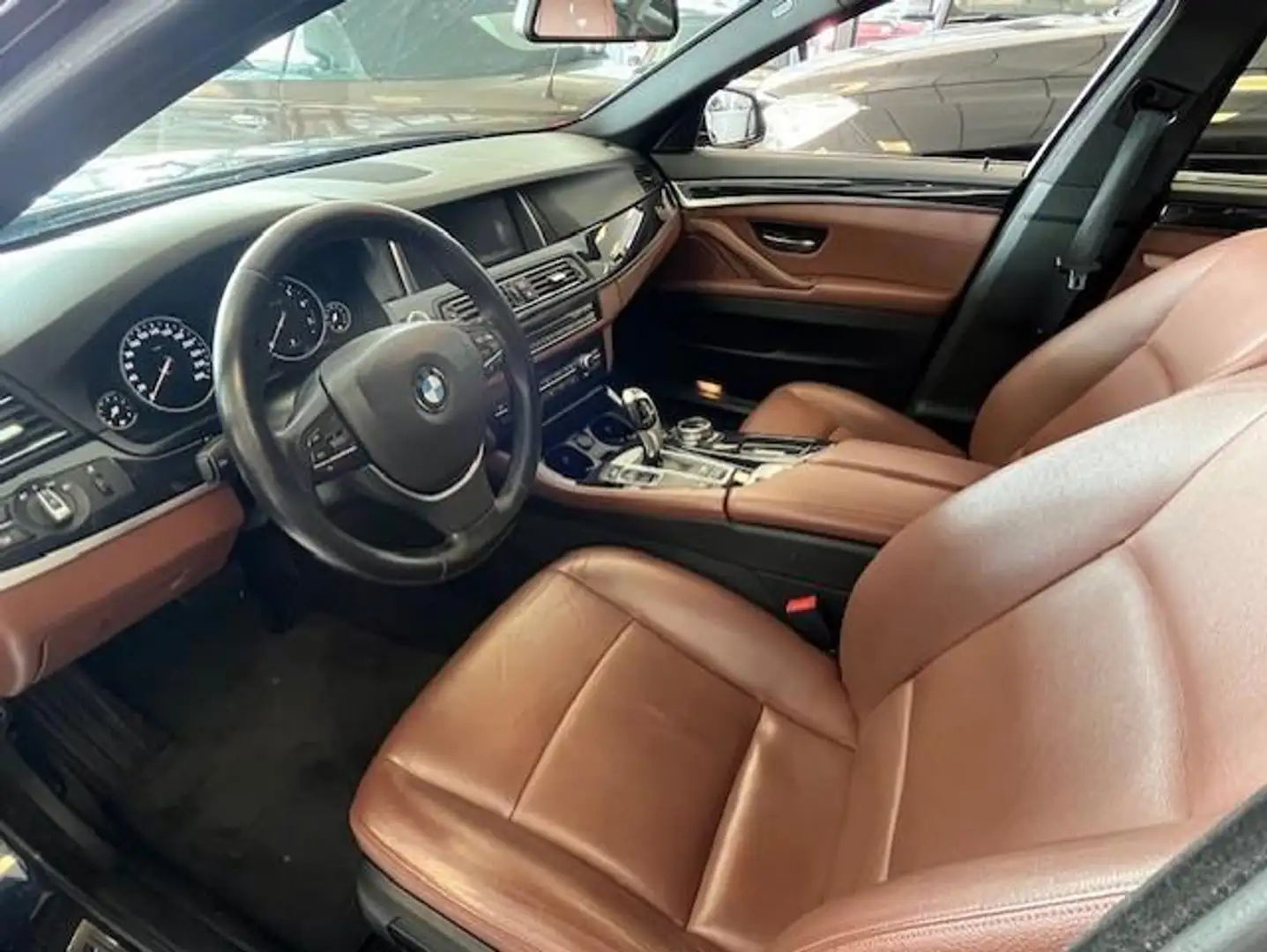 BMW 520 5-serie Touring 520i Last Minute Edition/NAP/Navi/ Blauw - 2