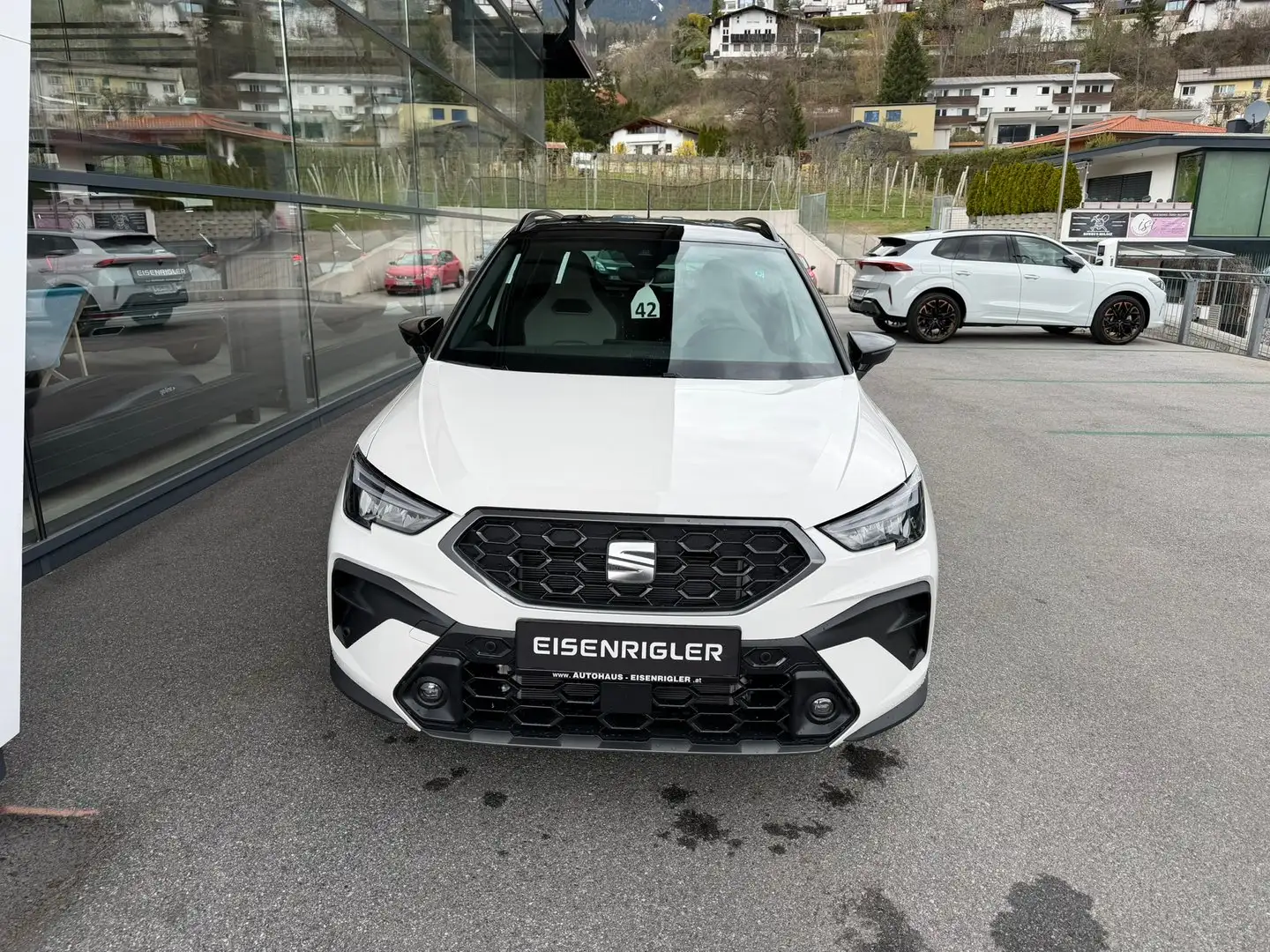 SEAT Arona FR Edition 1.0 TSI DSG Weiß - 2