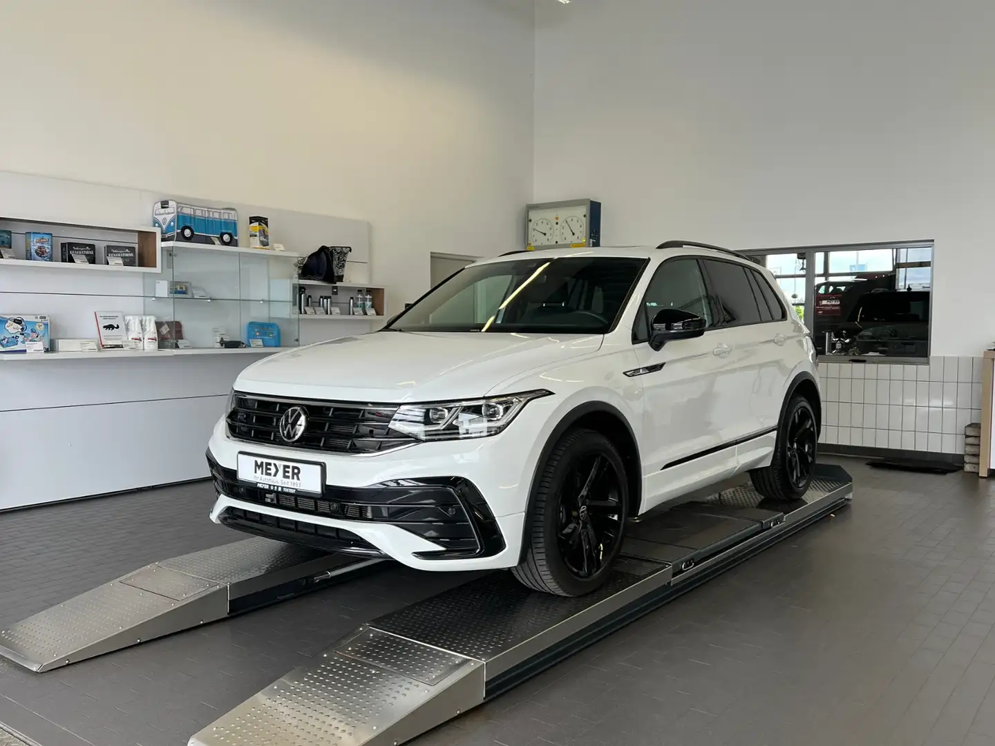 Volkswagen Tiguan R-Line 2.0 TDI DSG 4Motion *Matrix-LED, Panorama, Blanc - 2