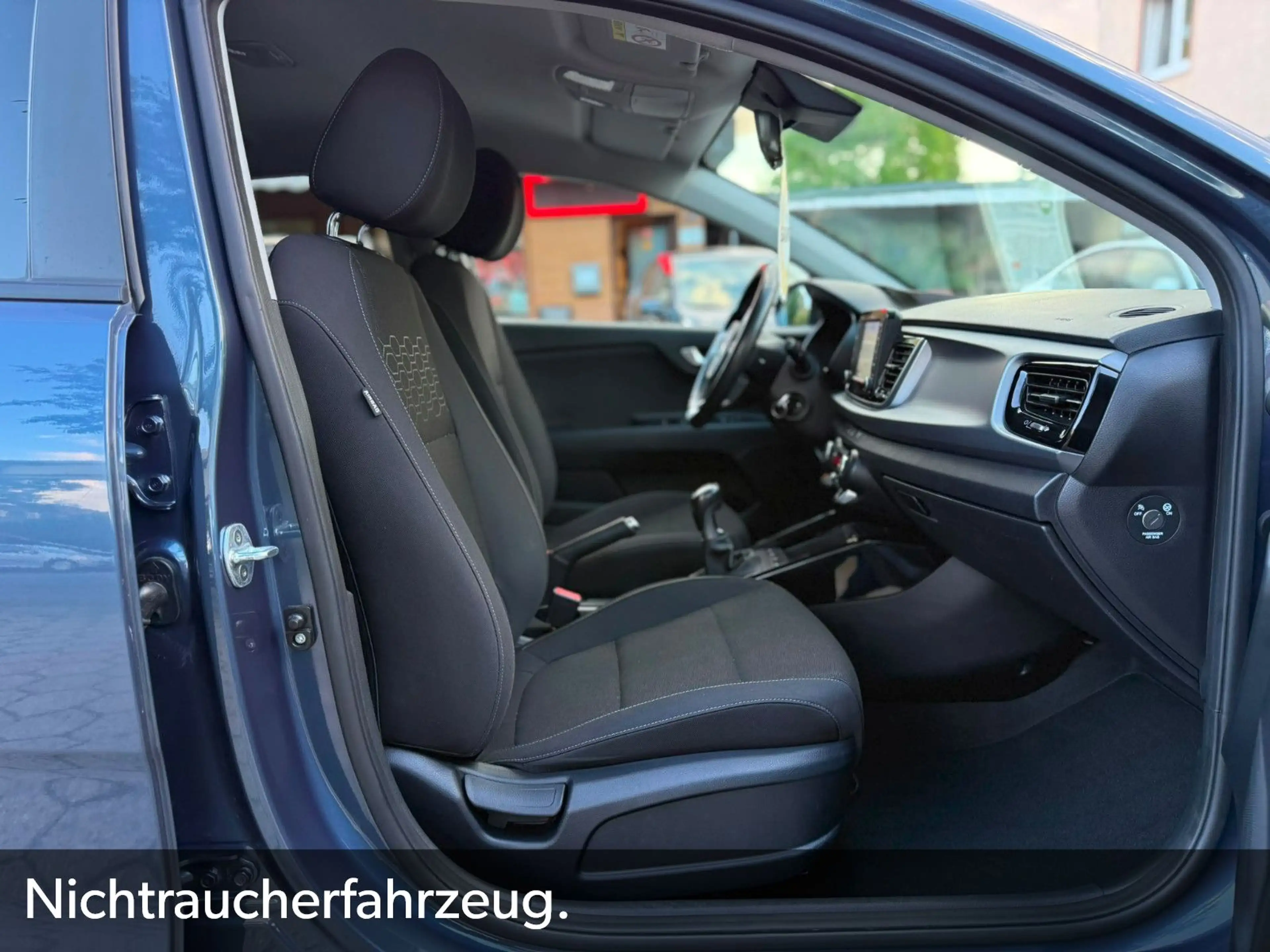 Kia Rio RIO(1,4L-99PS)NAVI.APPLE CARPLAY.1HAND.GARANTIE — photo 10