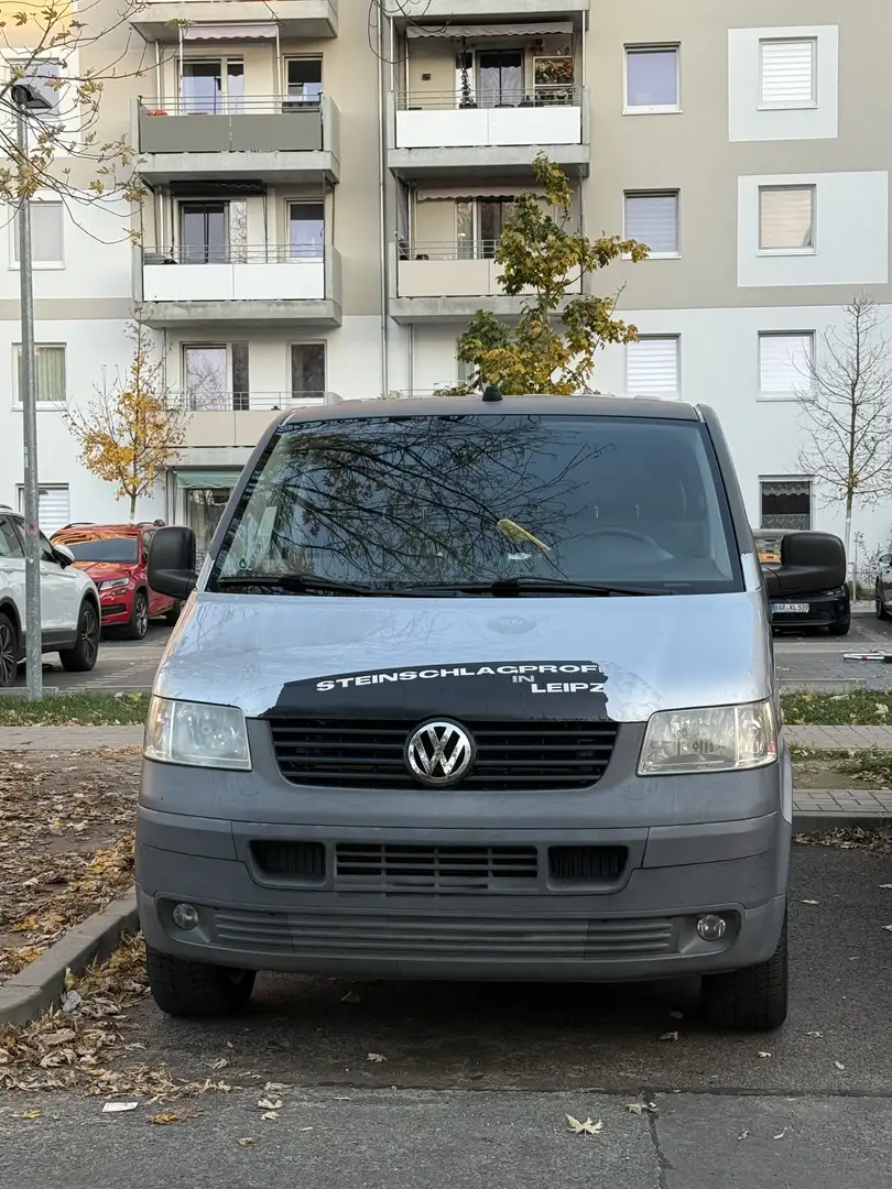 Volkswagen T5 Silber - 2