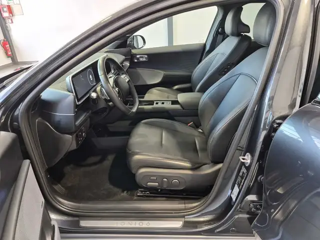 Hyundai IONIQ 6 view 8