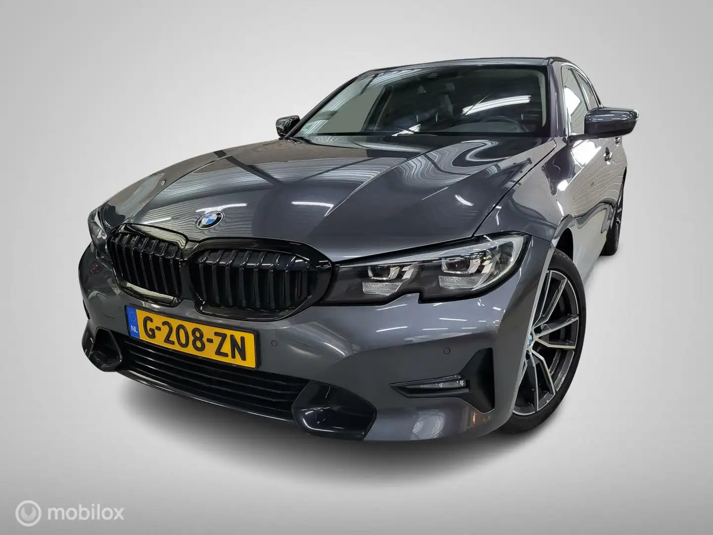 BMW 320 3-serie 320i Executive Edition Aut./Digitaal dash/ Grijs - 1