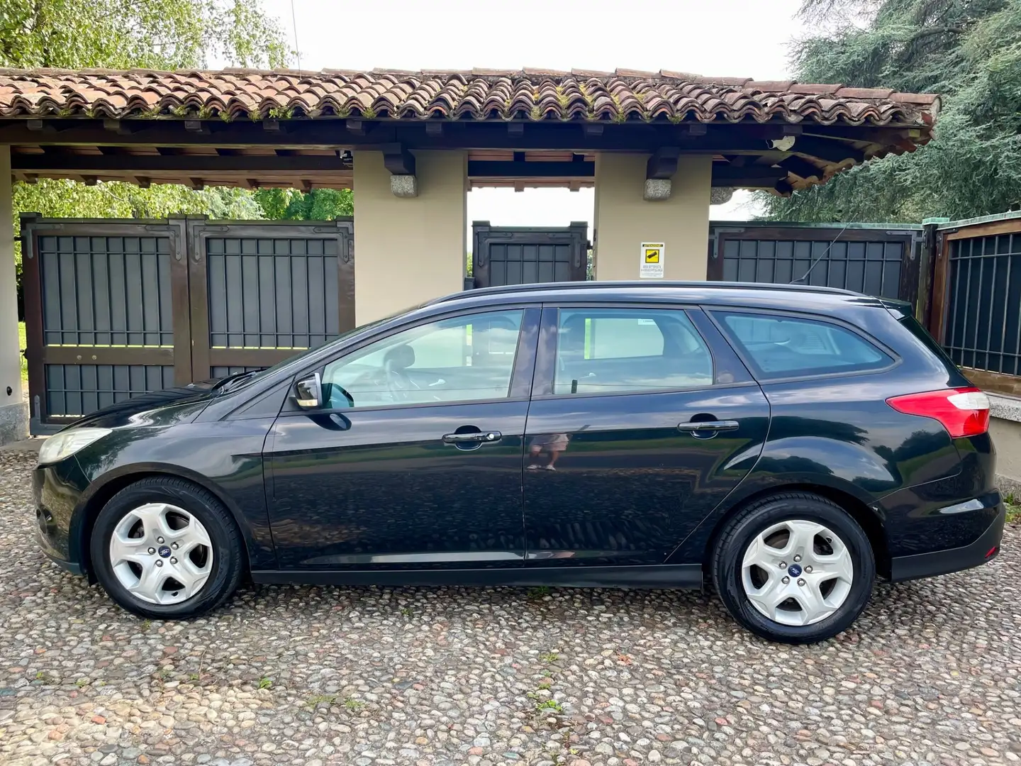 Ford Focus Focus 1.6 TDCi 95 CV SW Titanium Zwart - 2