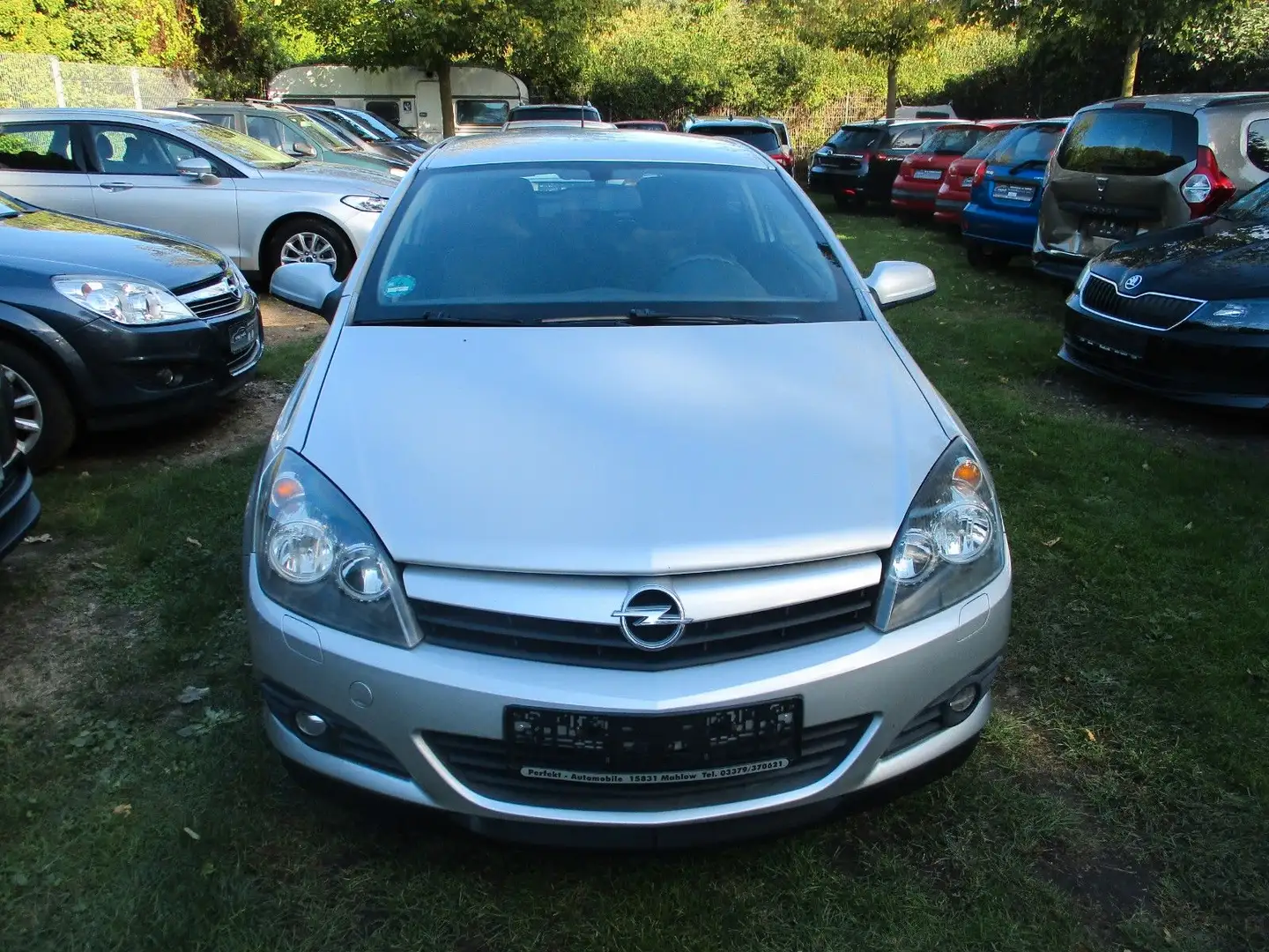 Opel Astra H GTC Edition Silber - 2