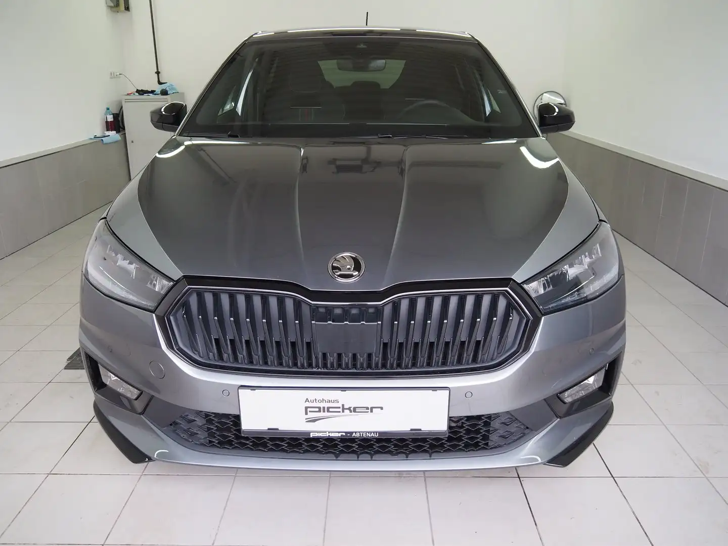 Skoda Fabia Monte Carlo TSI DSG Grau - 2