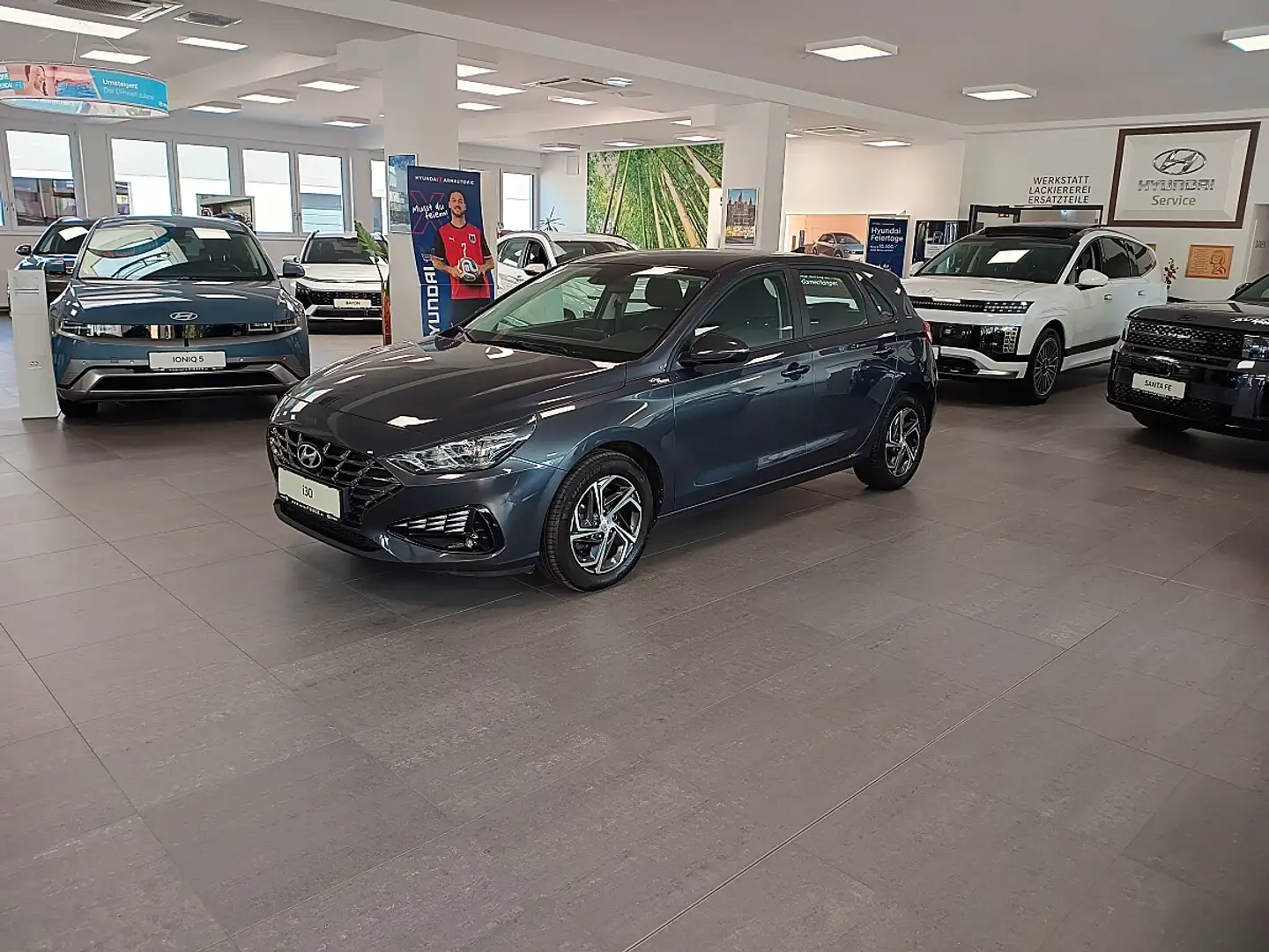 Hyundai i30 1,5 DPI GO! *Klima*Tempomat*SHZ* Grau - 2