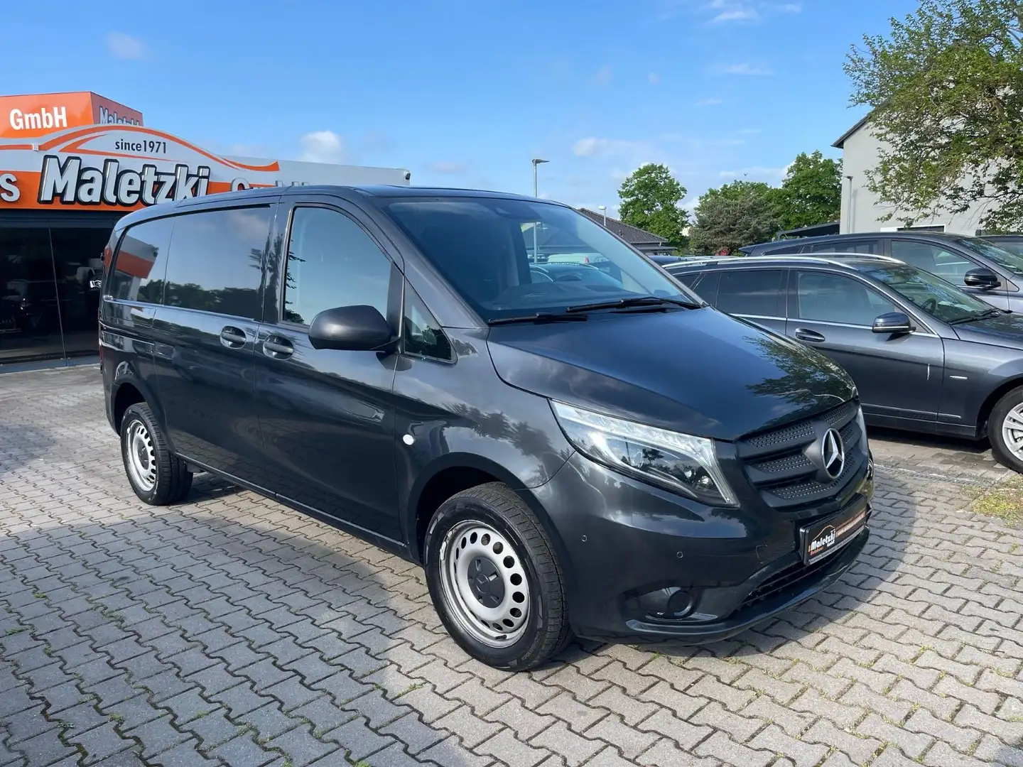 Mercedes-Benz Vito 116 CDI 4x4 kompakt Kasten*StHz*Totwinkel* Grey - 2