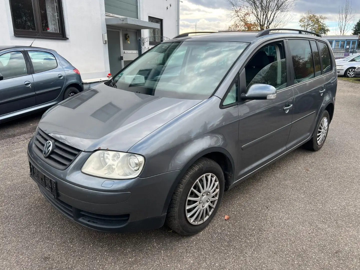 Volkswagen Touran 1.4 TSI *7 SITZE*Neue Kette & Kolbenringe Grau - 1