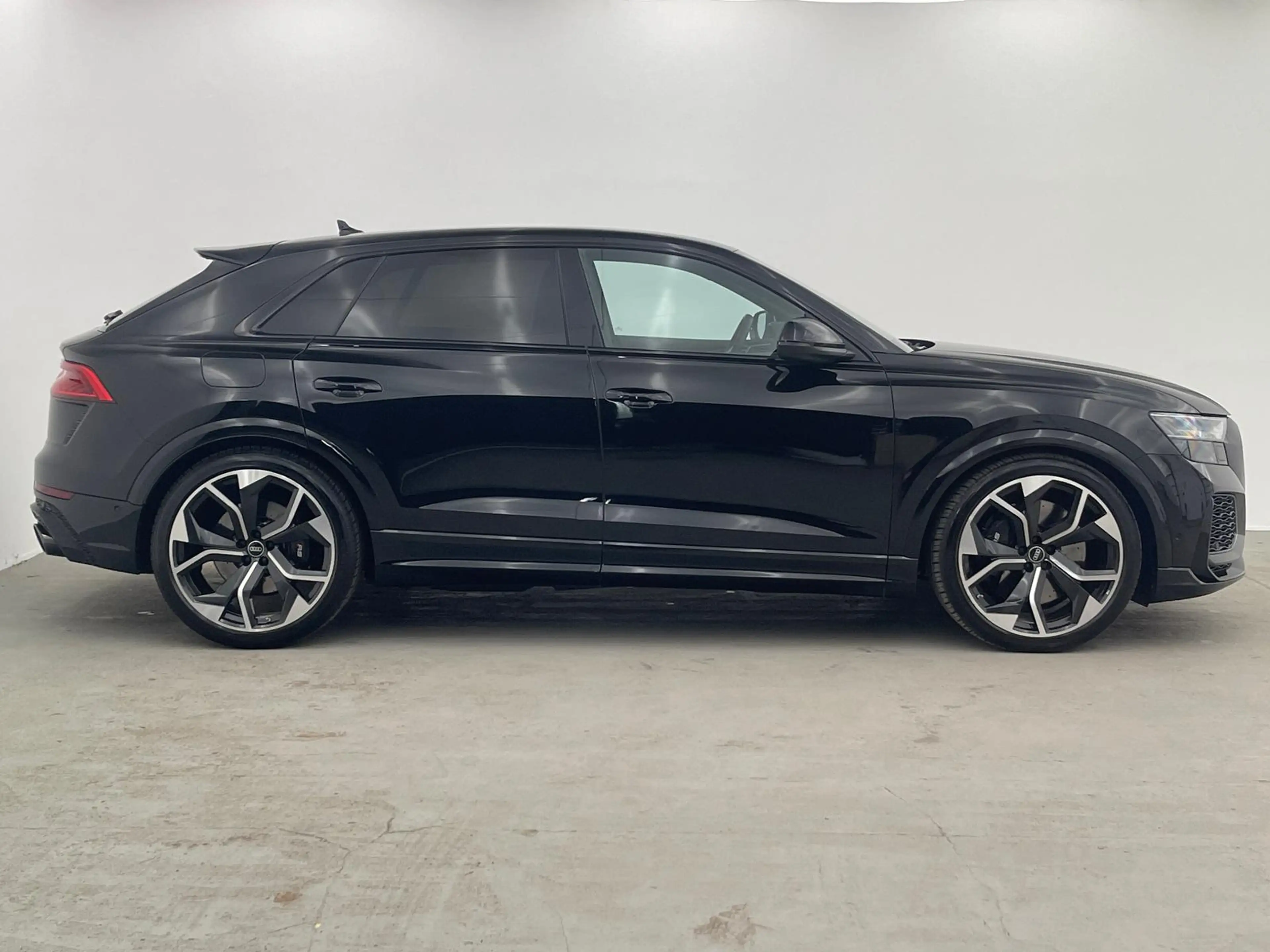 Audi RS Q8 quattro *MATRIX*HuD*AHK*LUFT*B&O*STHZ*KAM* — photo 6