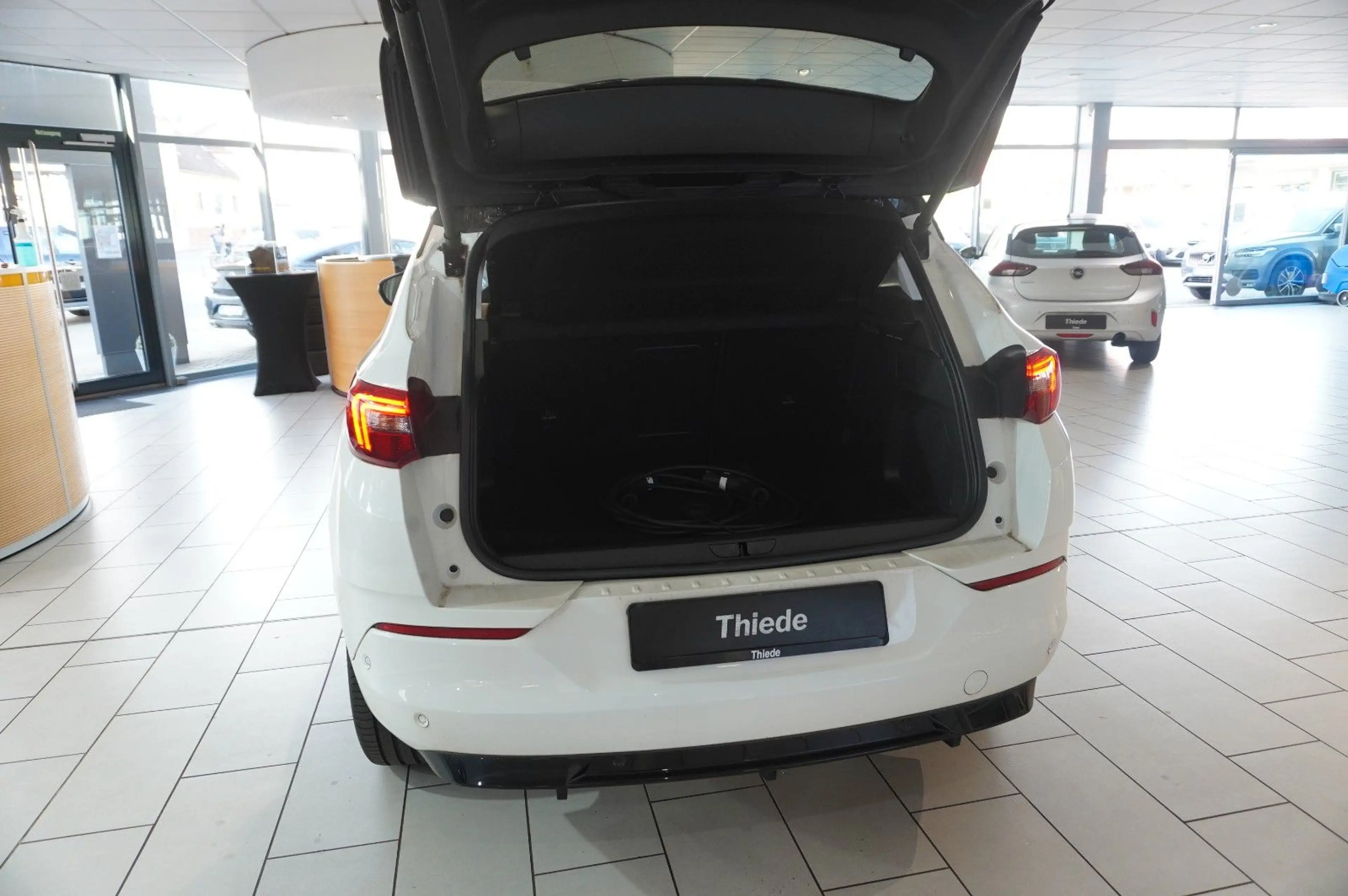 Opel Grandland X 1.6T GSe HYBRID 4X4 NAVI/LED/SPORT — photo 13