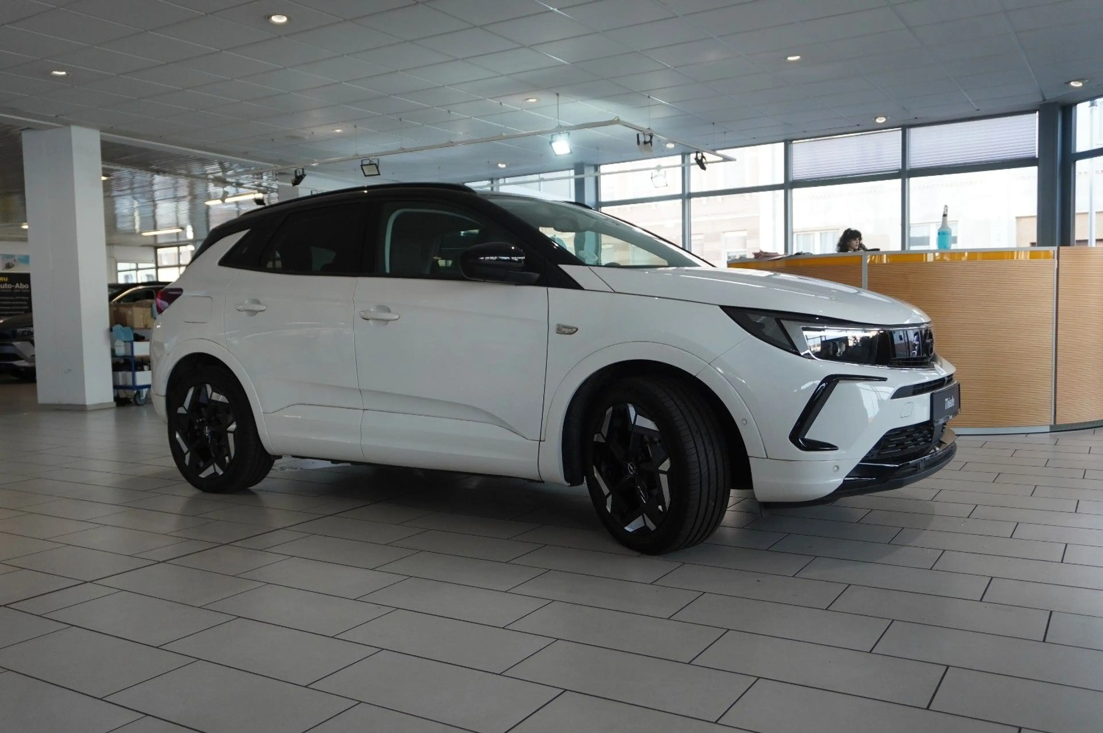 Opel Grandland X 1.6T GSe HYBRID 4X4 NAVI/LED/SPORT — photo 7