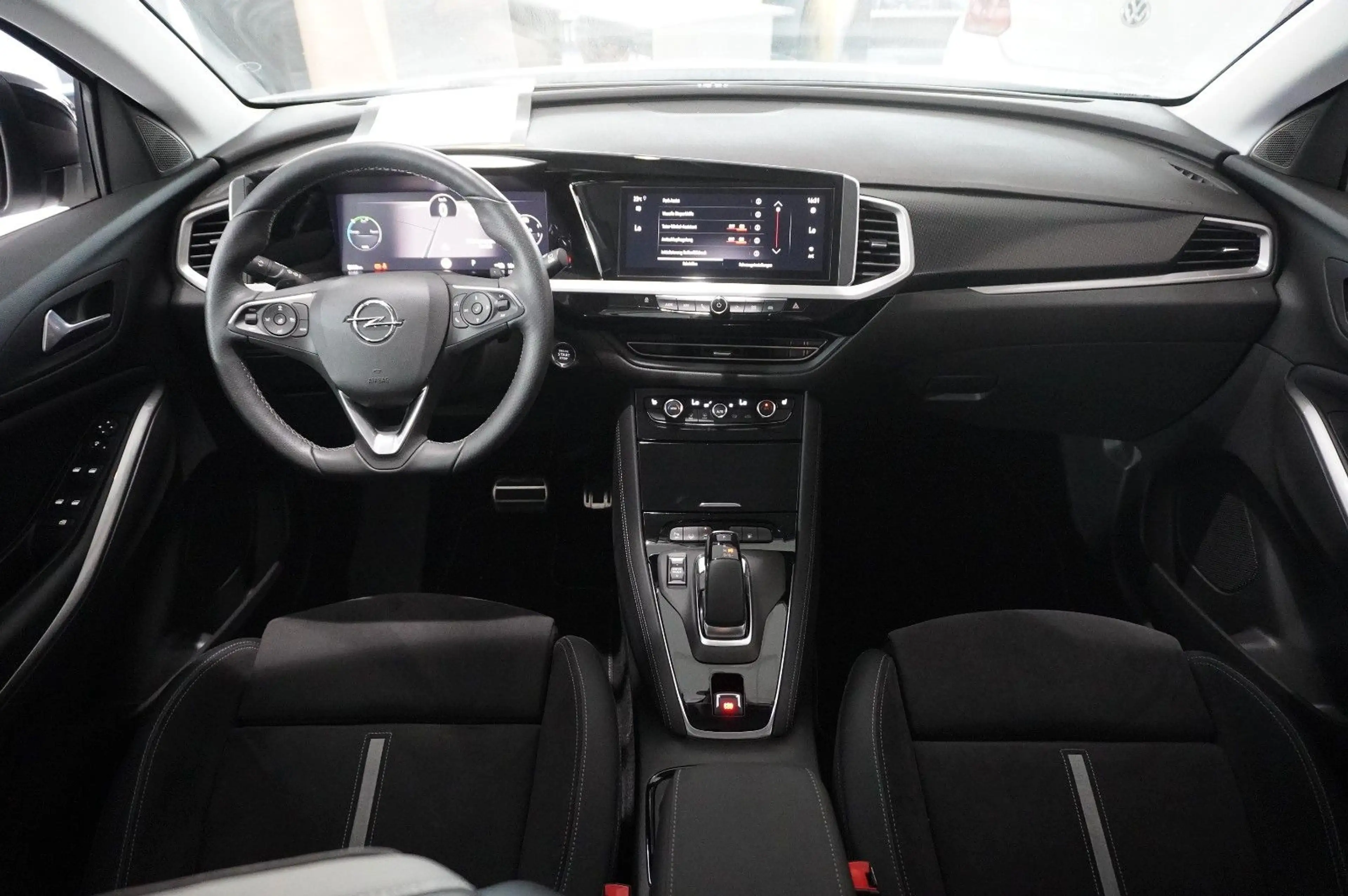 Opel Grandland X 1.6T GSe HYBRID 4X4 NAVI/LED/SPORT — photo 43