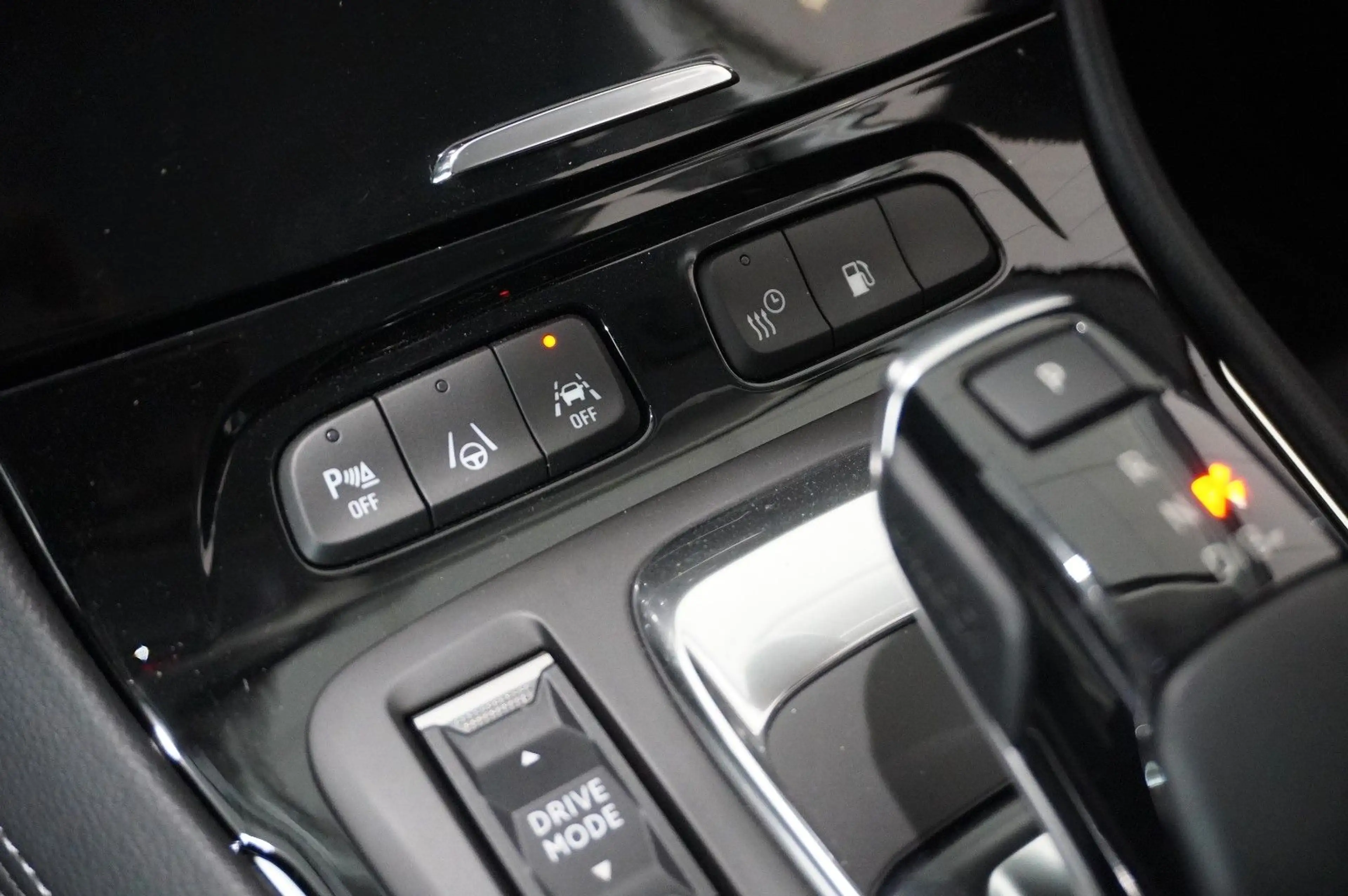 Opel Grandland X 1.6T GSe HYBRID 4X4 NAVI/LED/SPORT — photo 38